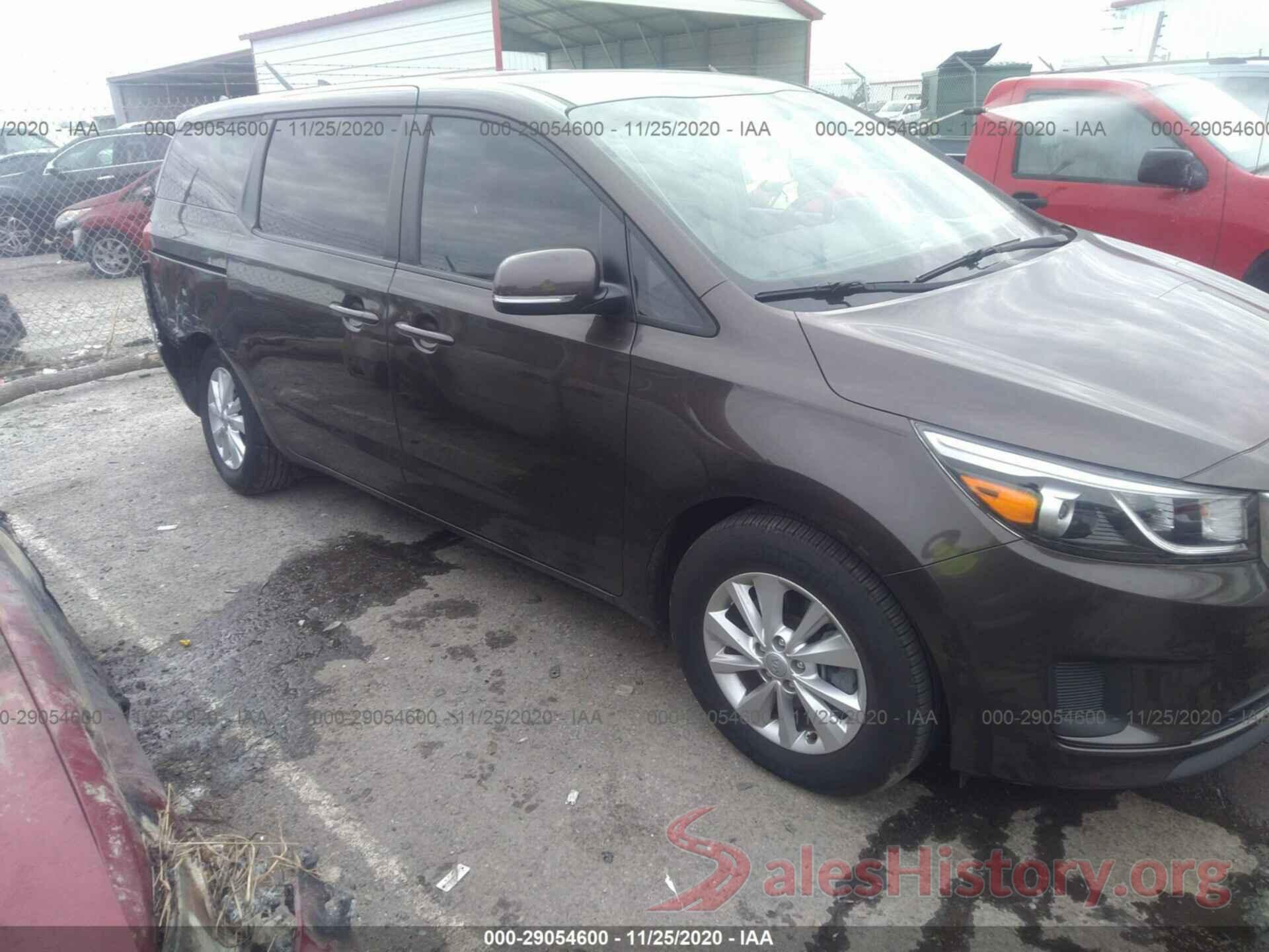 KNDMB5C13J6348600 2018 KIA SEDONA