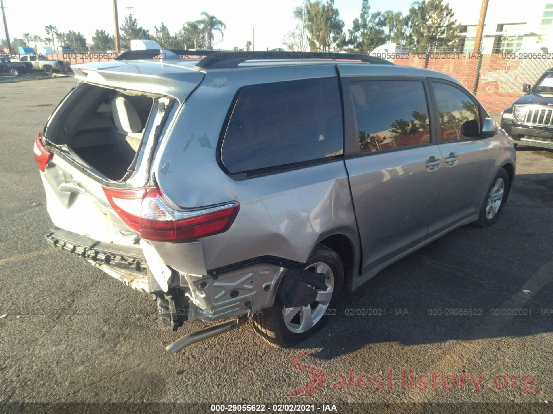 5TDKZ3DC6JS921805 2018 TOYOTA SIENNA