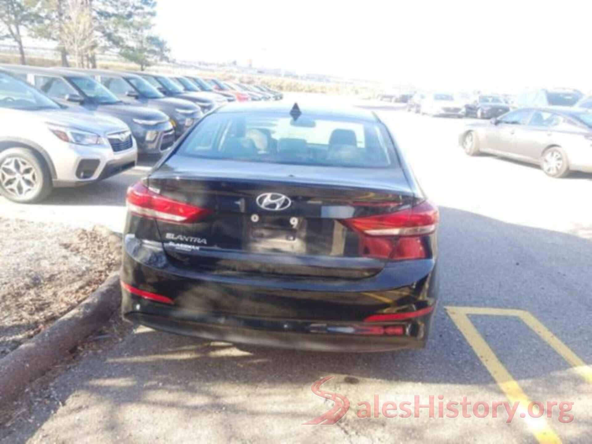 5NPD84LF0JH301065 2018 HYUNDAI ELANTRA