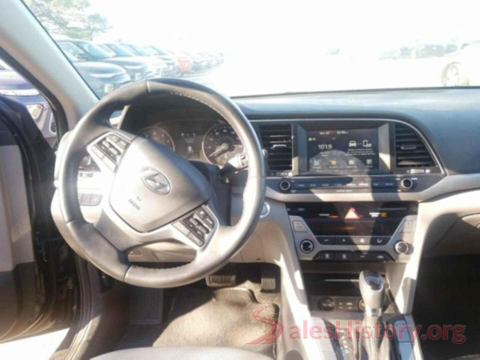 5NPD84LF0JH301065 2018 HYUNDAI ELANTRA