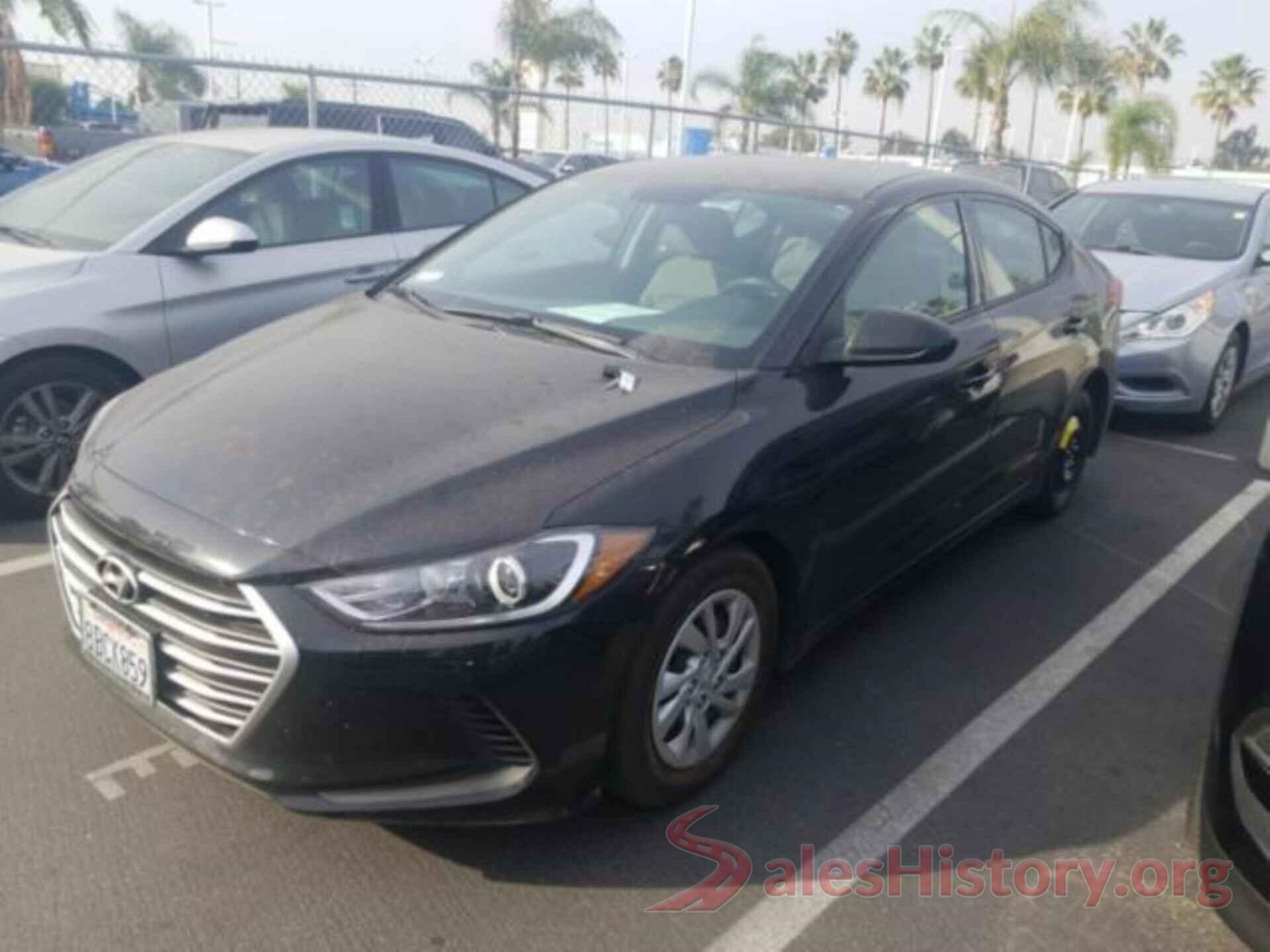 5NPD74LFXJH283676 2018 HYUNDAI ELANTRA