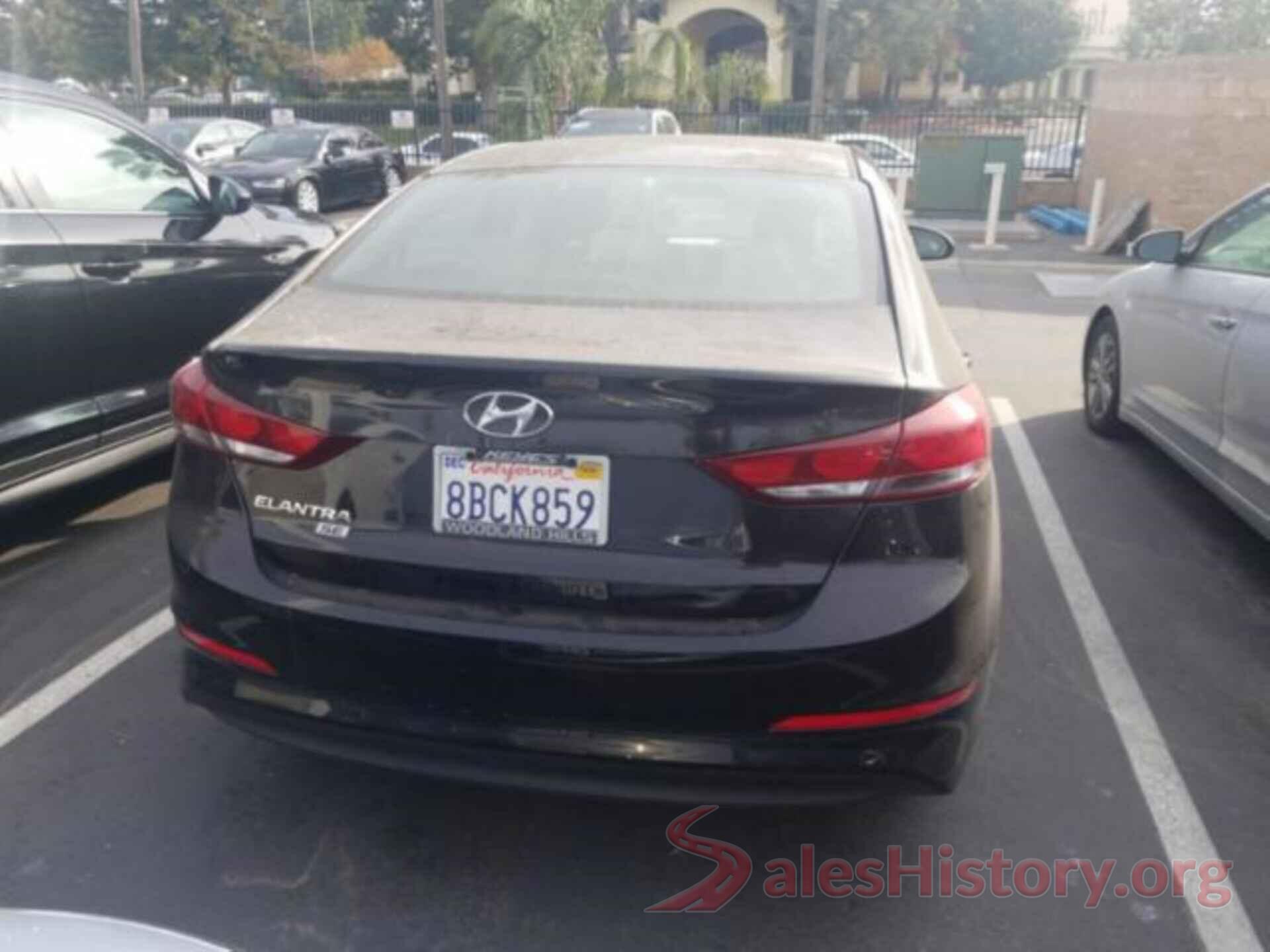 5NPD74LFXJH283676 2018 HYUNDAI ELANTRA