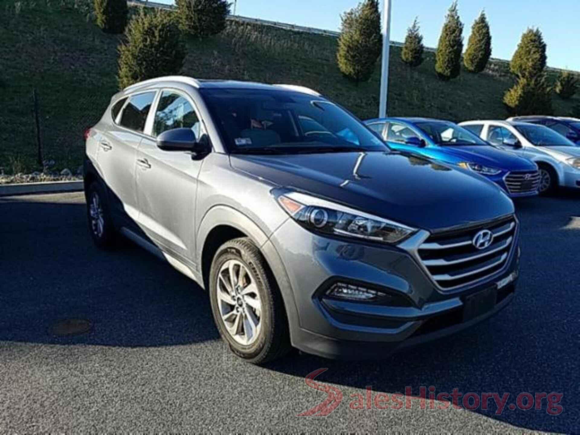 KM8J3CA45HU385294 2017 HYUNDAI TUCSON