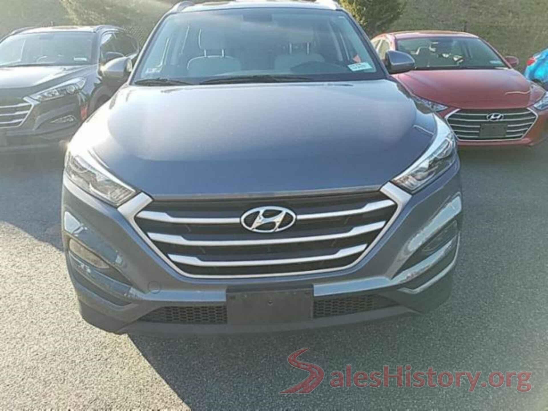 KM8J3CA45HU385294 2017 HYUNDAI TUCSON