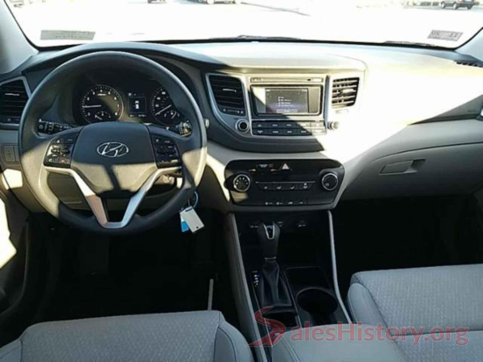 KM8J3CA45HU385294 2017 HYUNDAI TUCSON