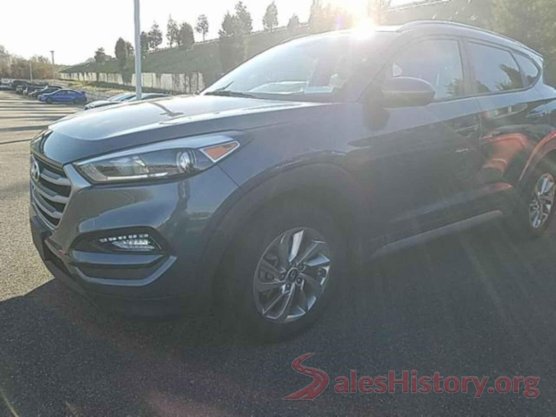 KM8J3CA45HU385294 2017 HYUNDAI TUCSON