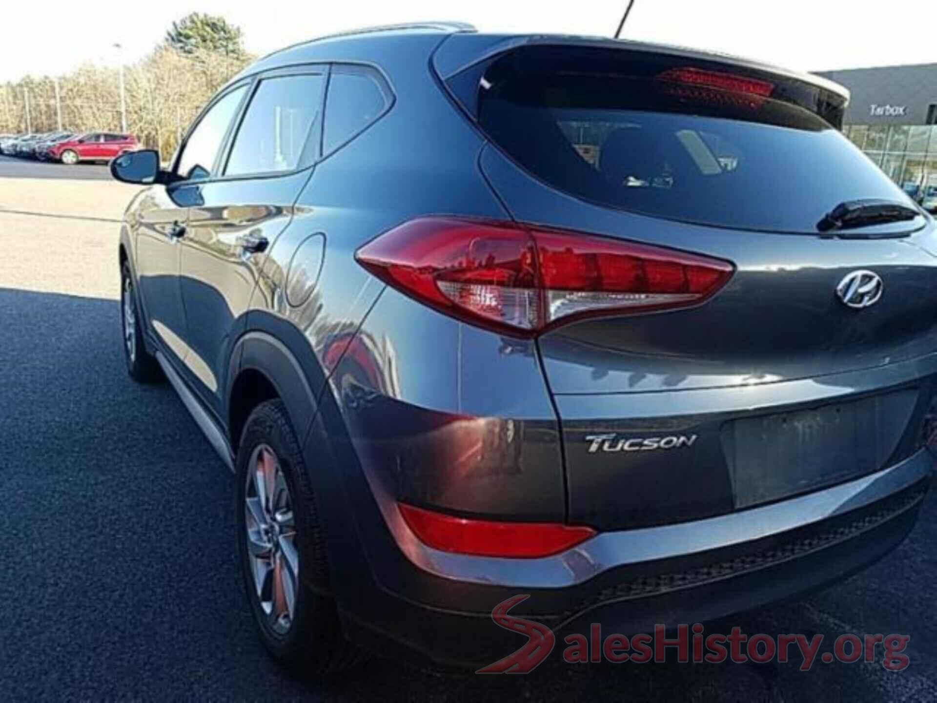 KM8J3CA45HU385294 2017 HYUNDAI TUCSON