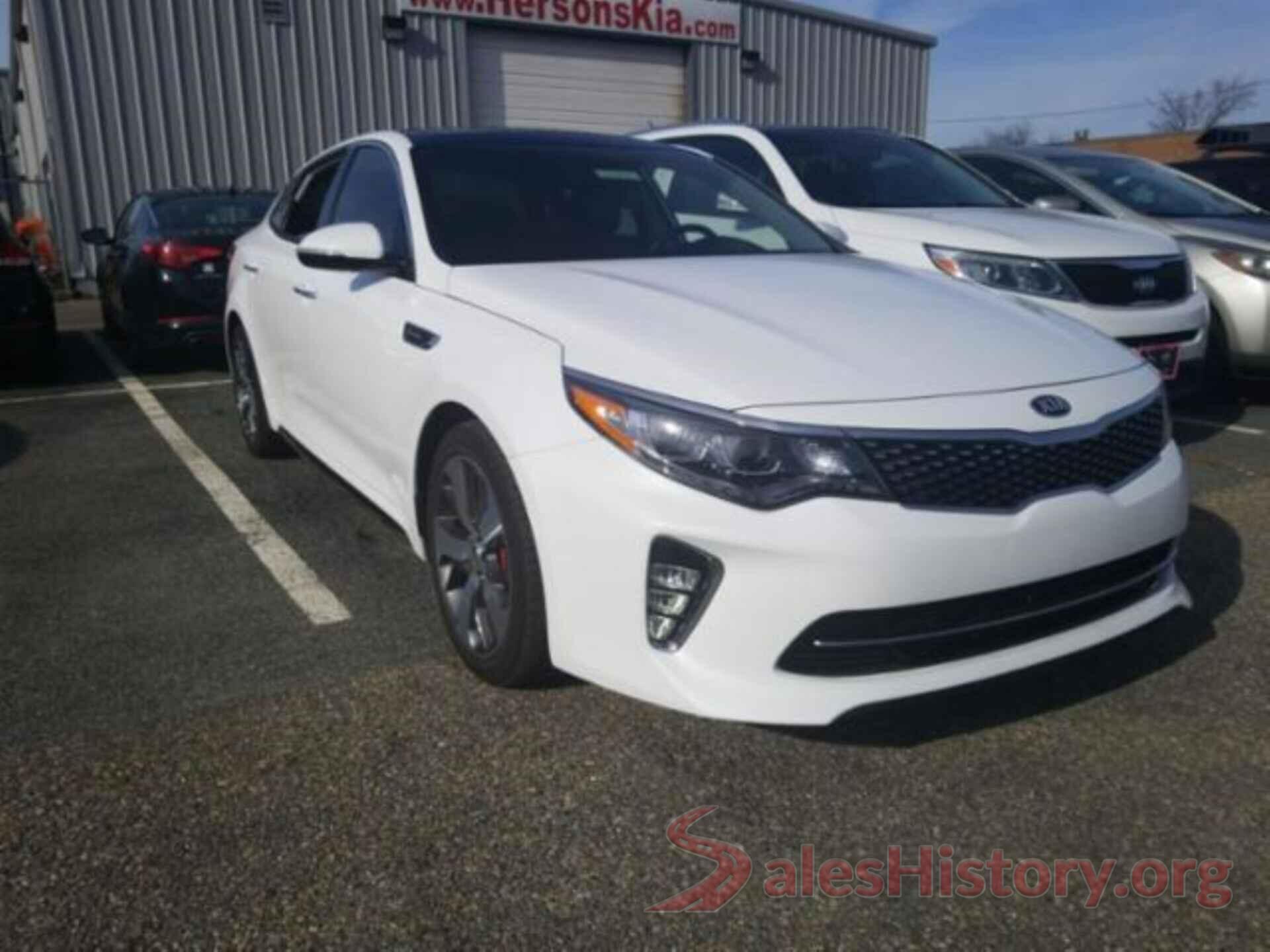 5XXGW4L22JG221777 2018 KIA OPTIMA