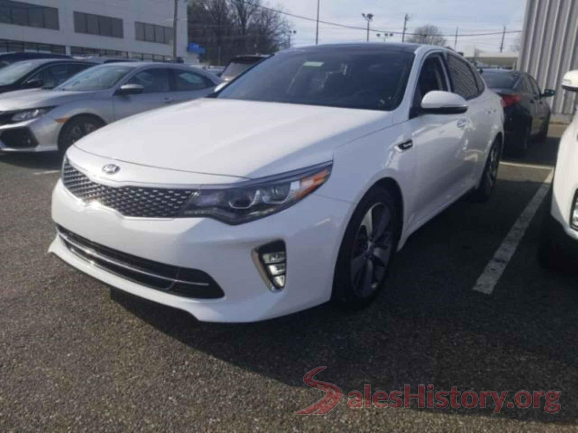 5XXGW4L22JG221777 2018 KIA OPTIMA