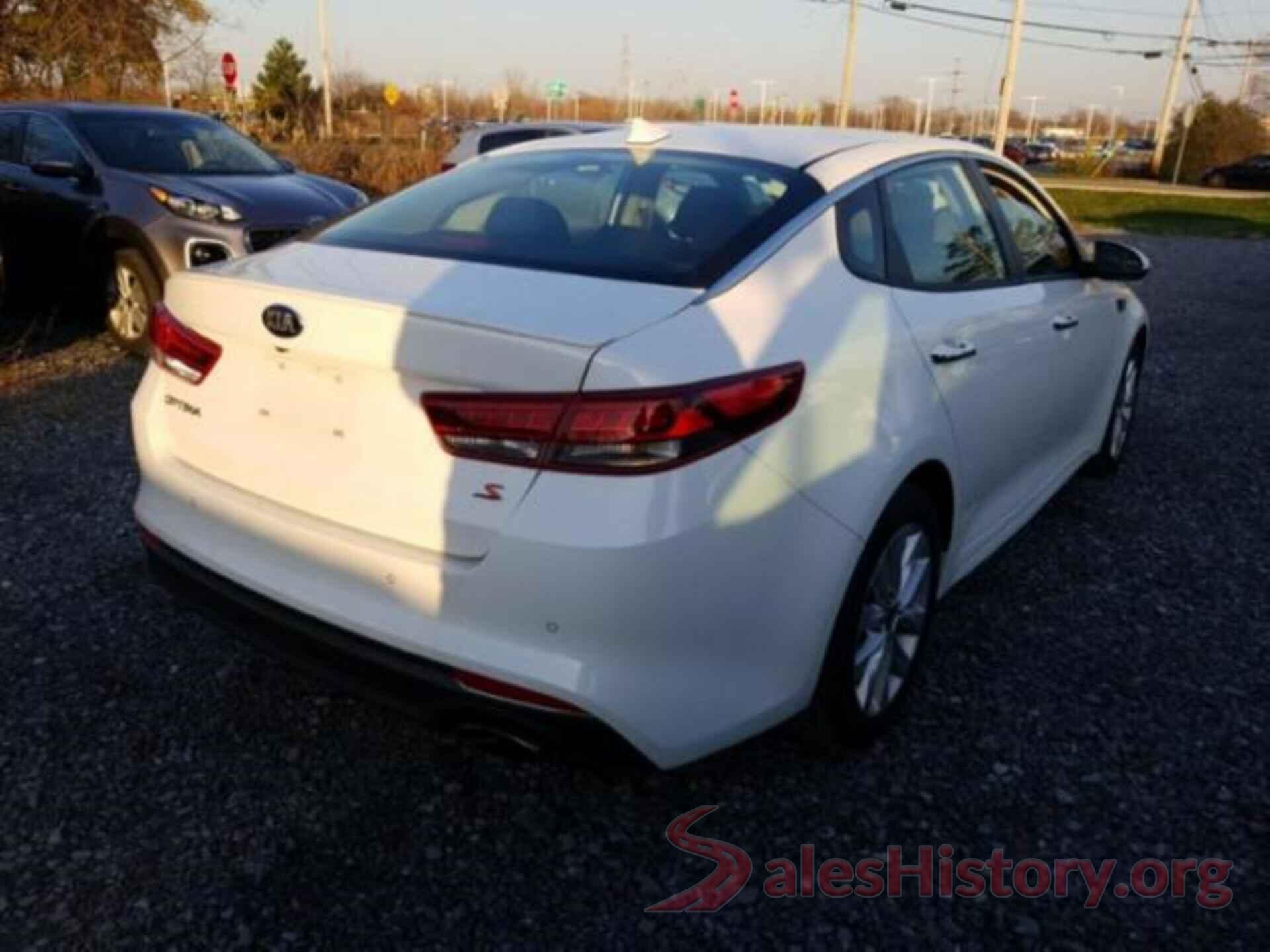 5XXGT4L36JG210301 2018 KIA OPTIMA