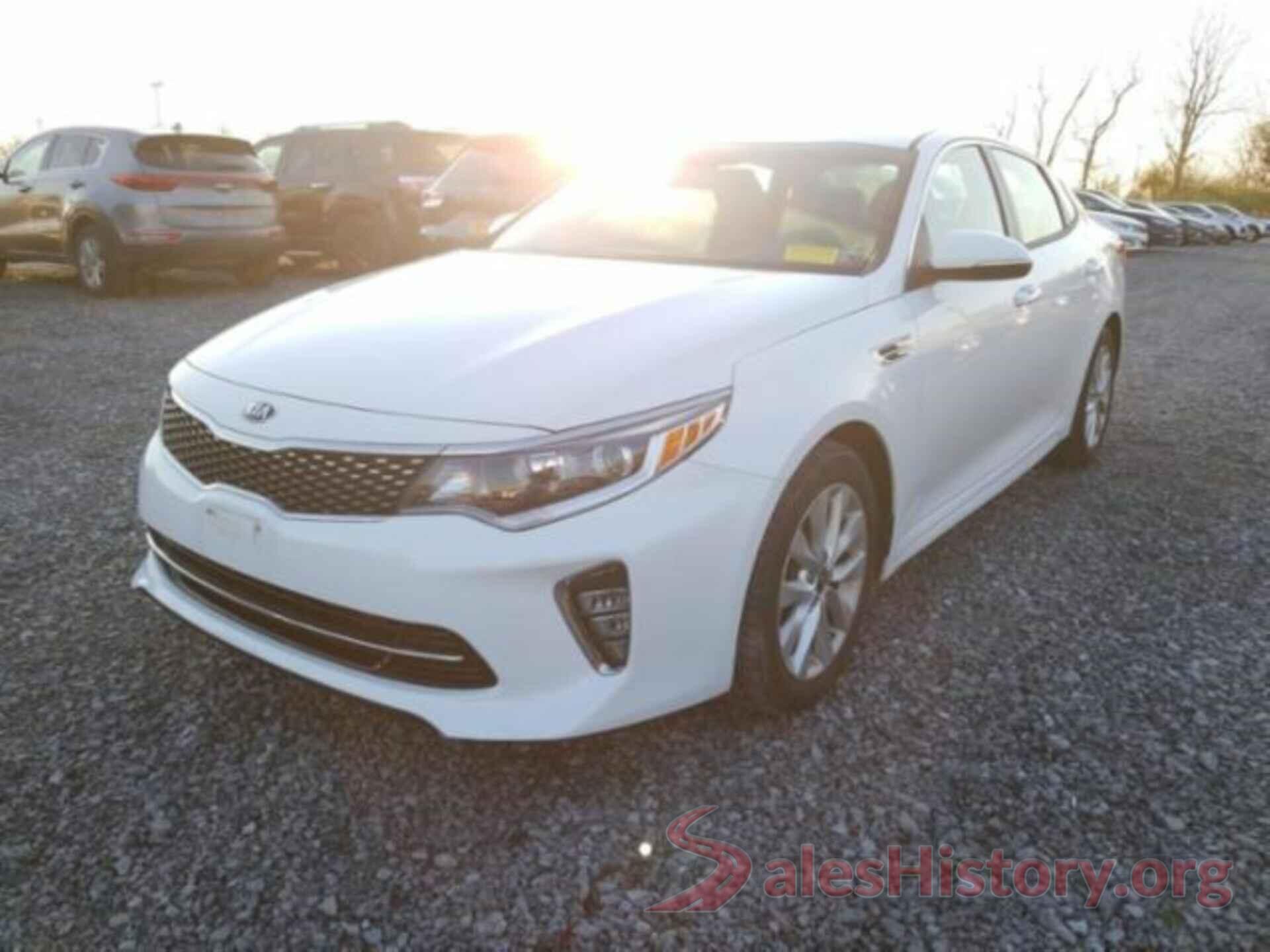 5XXGT4L36JG210301 2018 KIA OPTIMA