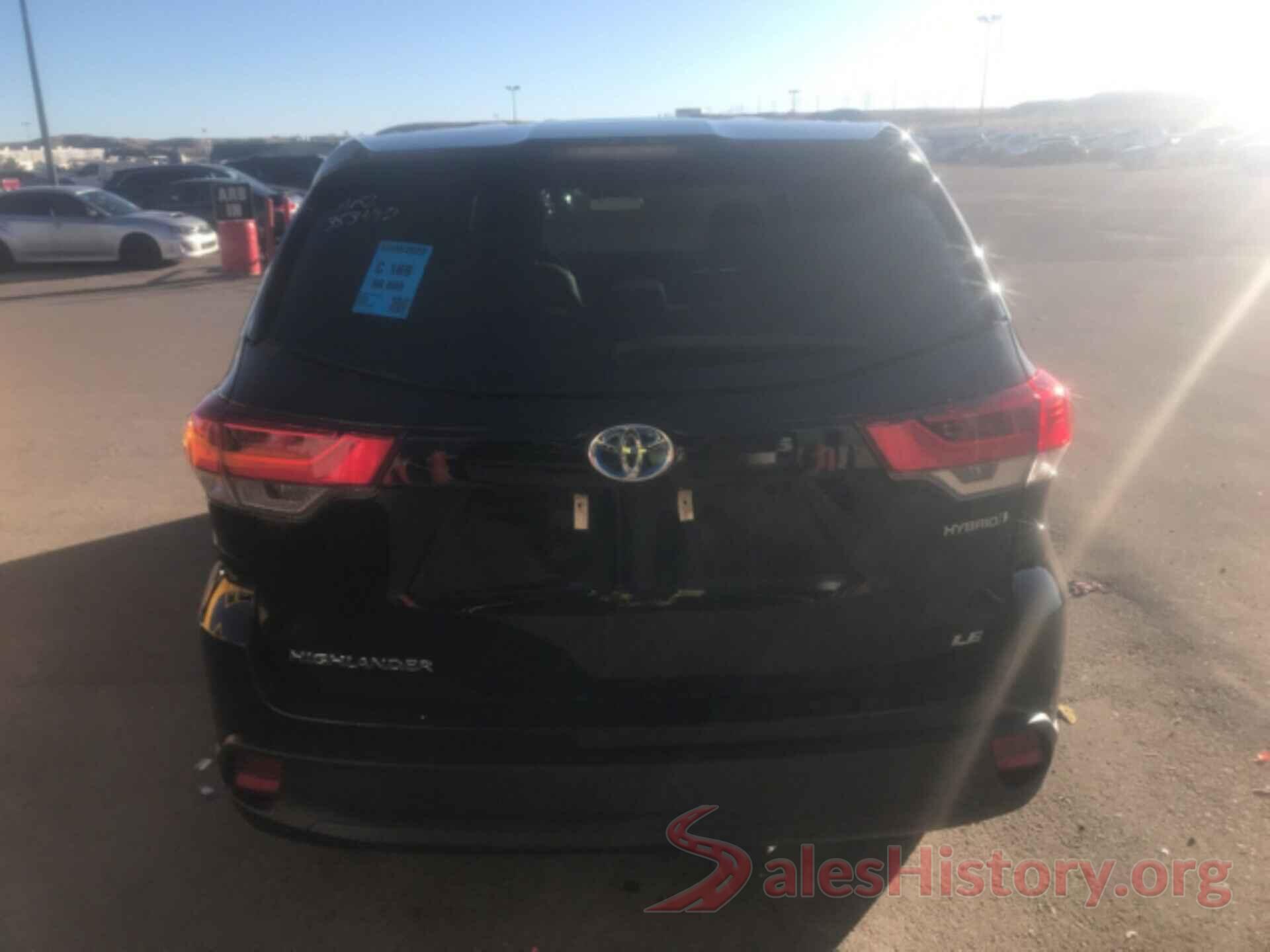 5TDBGRFH4JS038769 2018 TOYOTA HIGHLANDER