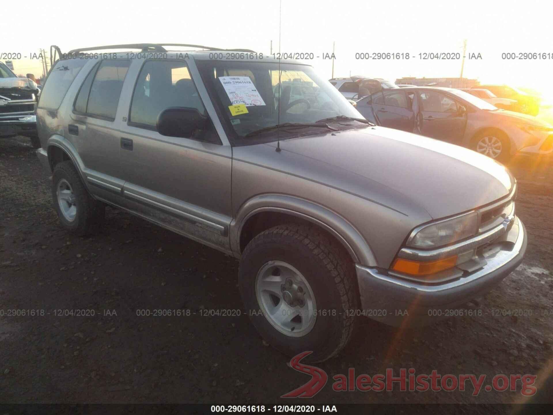 1GNDT13W912111643 2001 CHEVROLET BLAZER