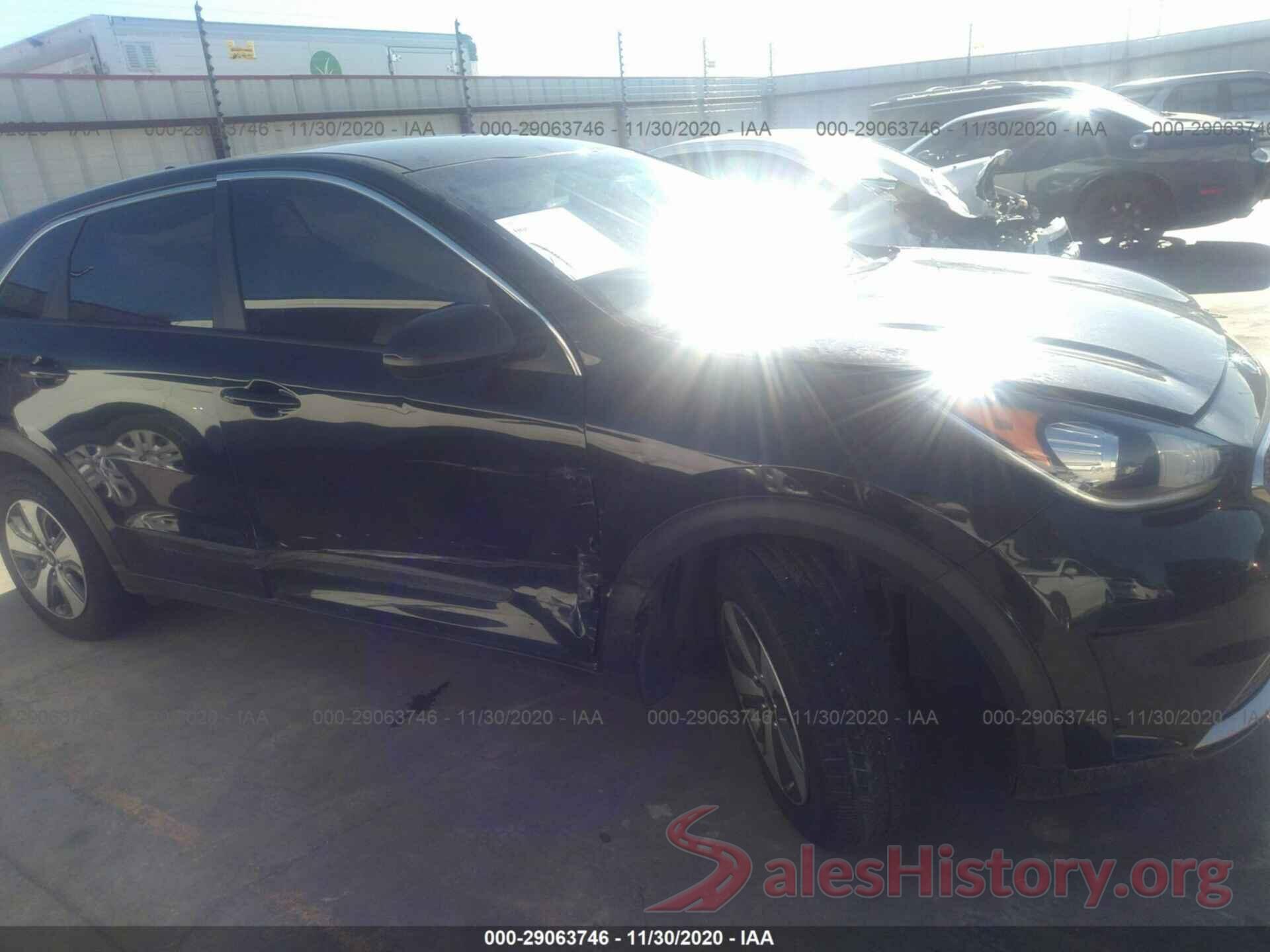 KNDCB3LC4K5220570 2019 KIA NIRO