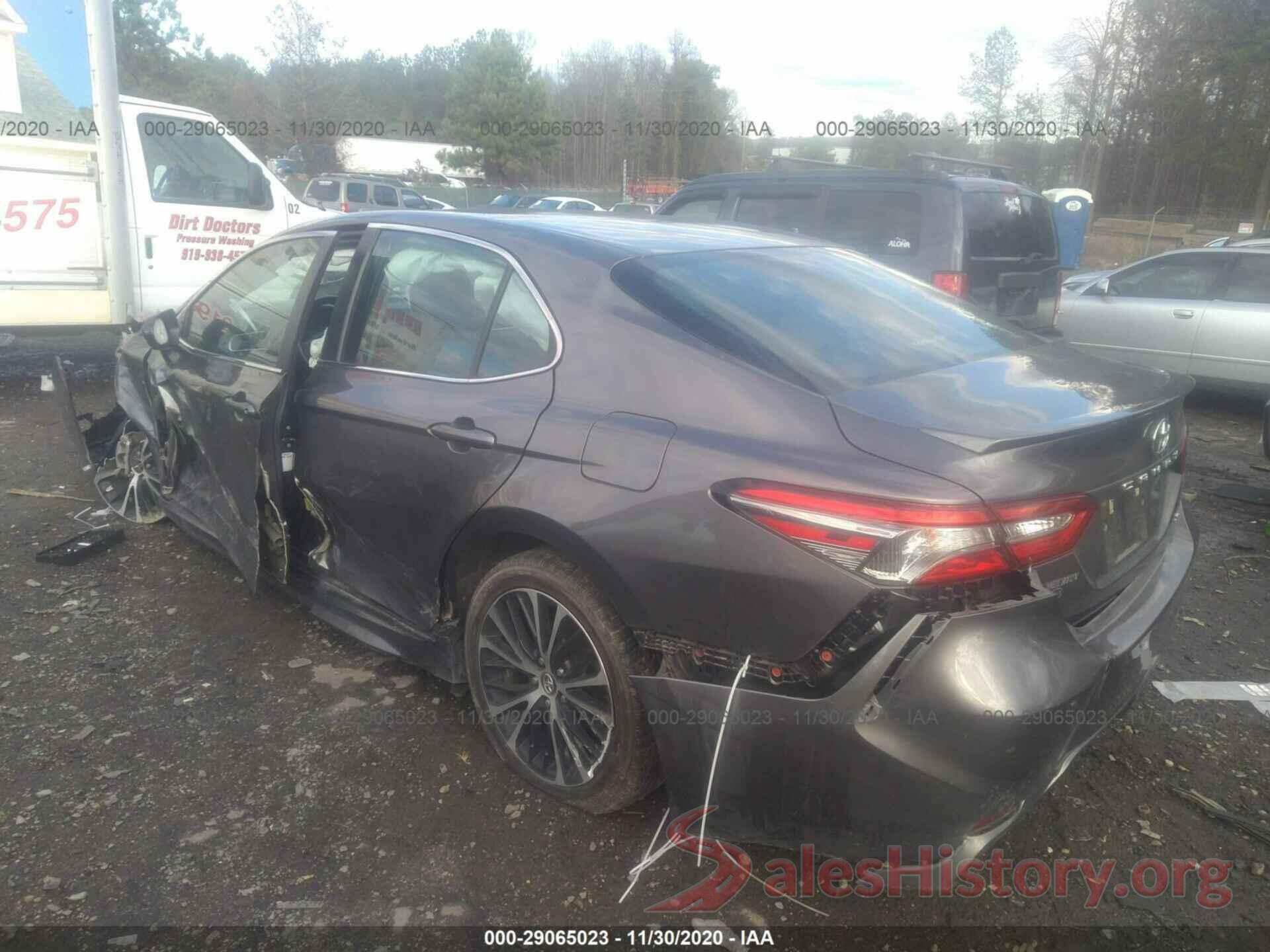 4T1B11HK3JU634300 2018 TOYOTA CAMRY