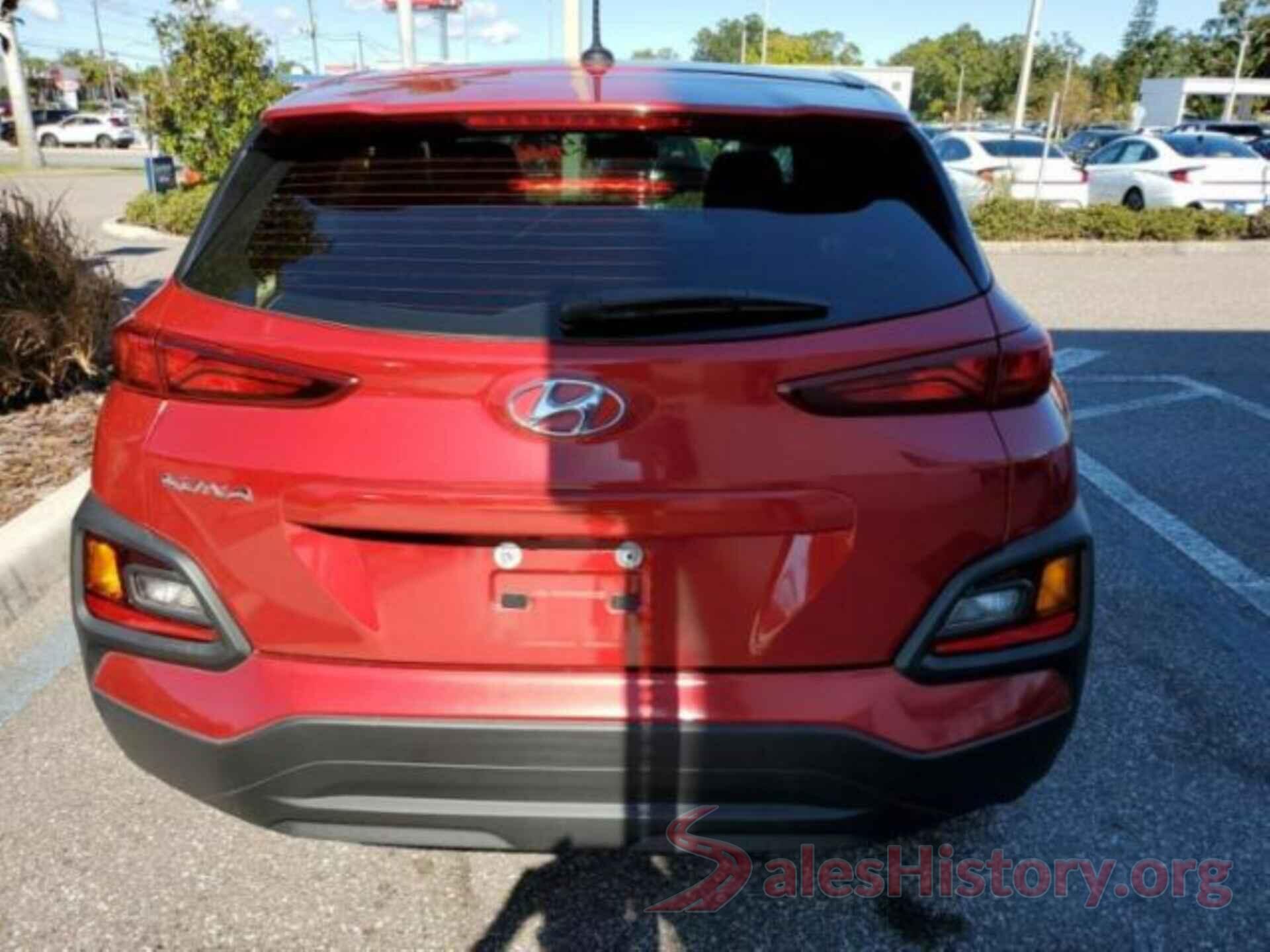 KM8K12AAXJU173961 2018 HYUNDAI KONA