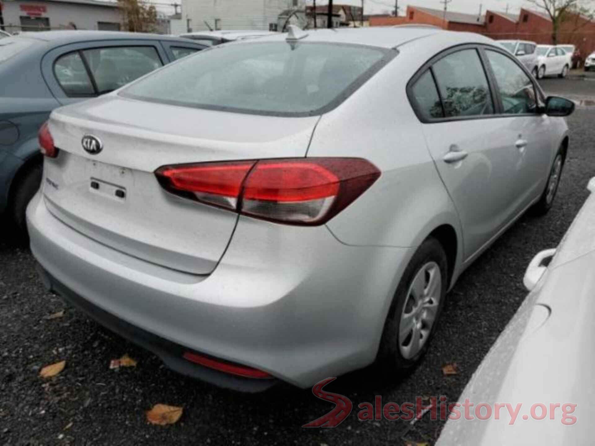 3KPFK4A76JE170086 2018 KIA FORTE