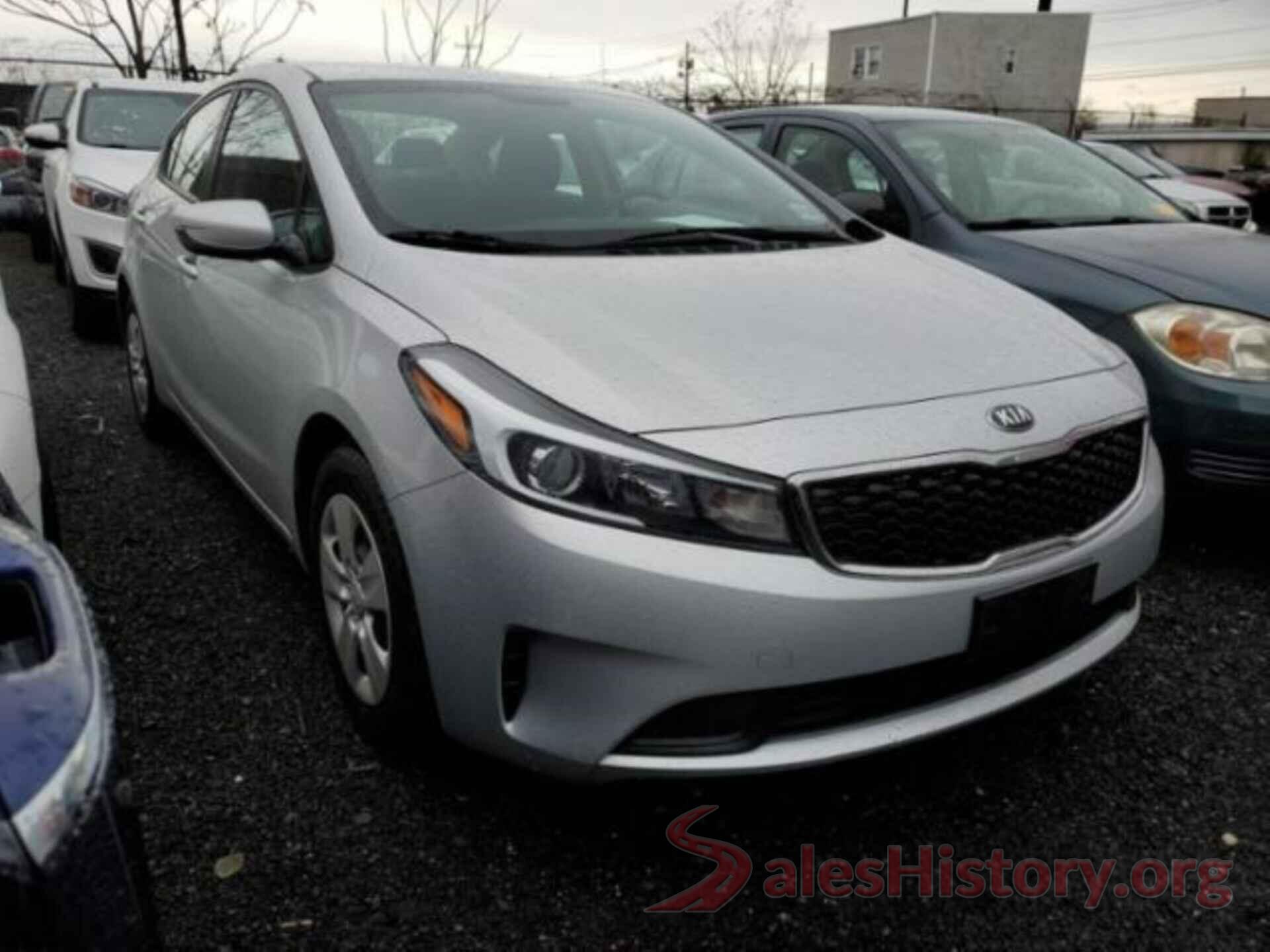 3KPFK4A76JE170086 2018 KIA FORTE