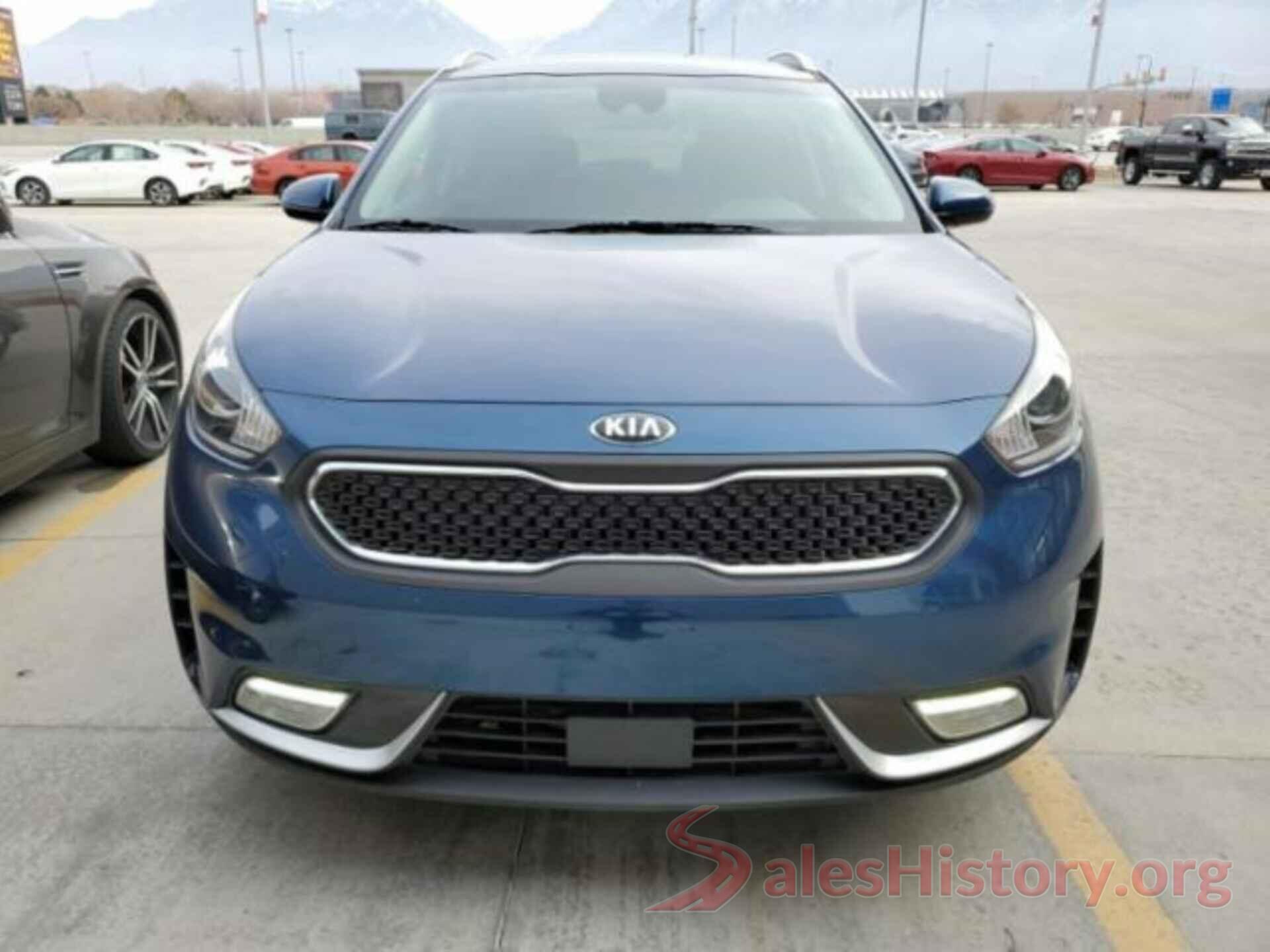 KNDCB3LC9J5128045 2018 KIA NIRO