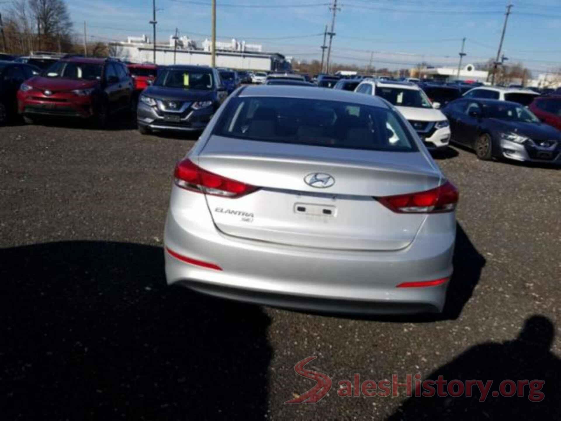 5NPD74LF4JH261690 2018 HYUNDAI ELANTRA