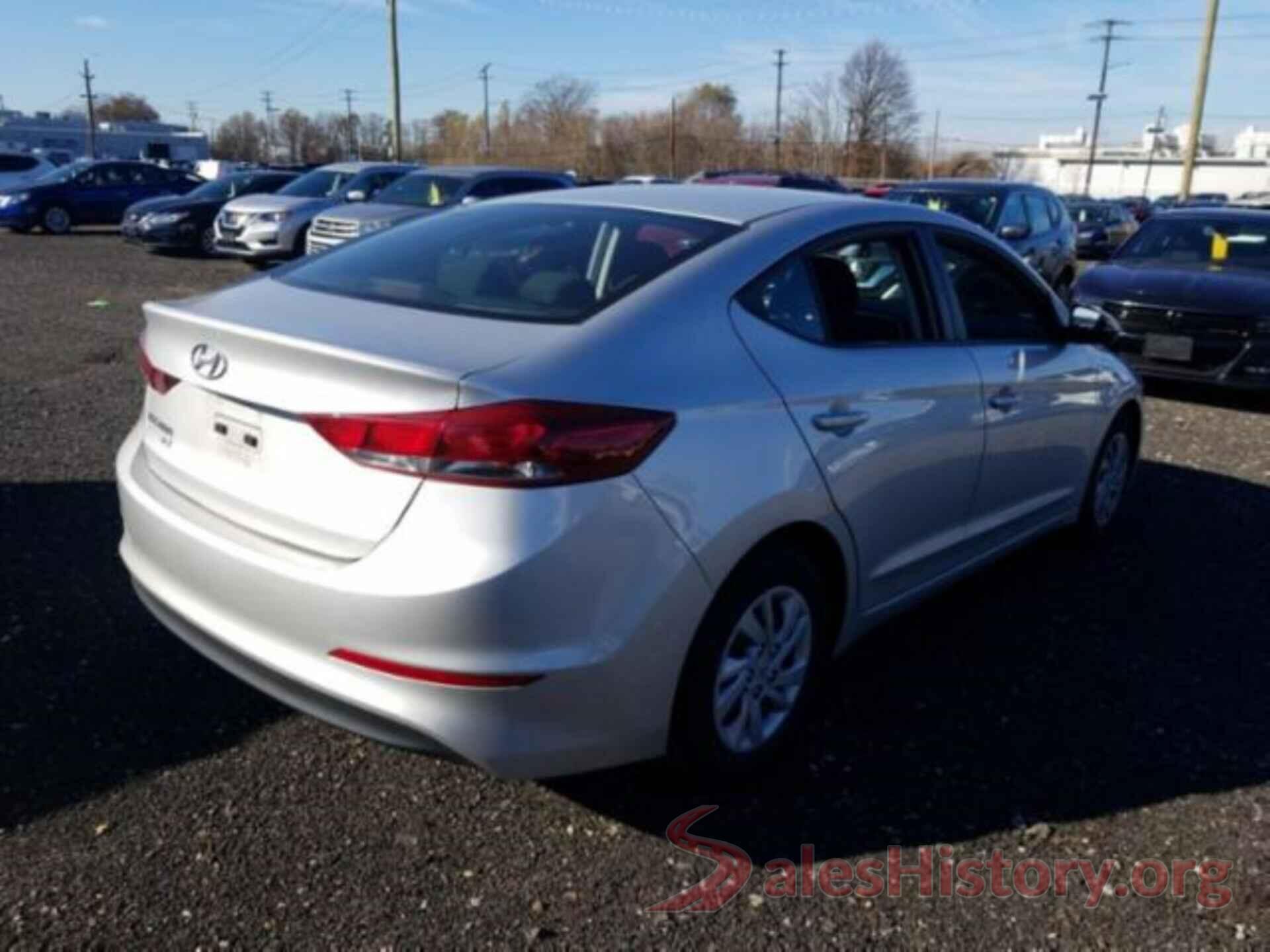 5NPD74LF4JH261690 2018 HYUNDAI ELANTRA