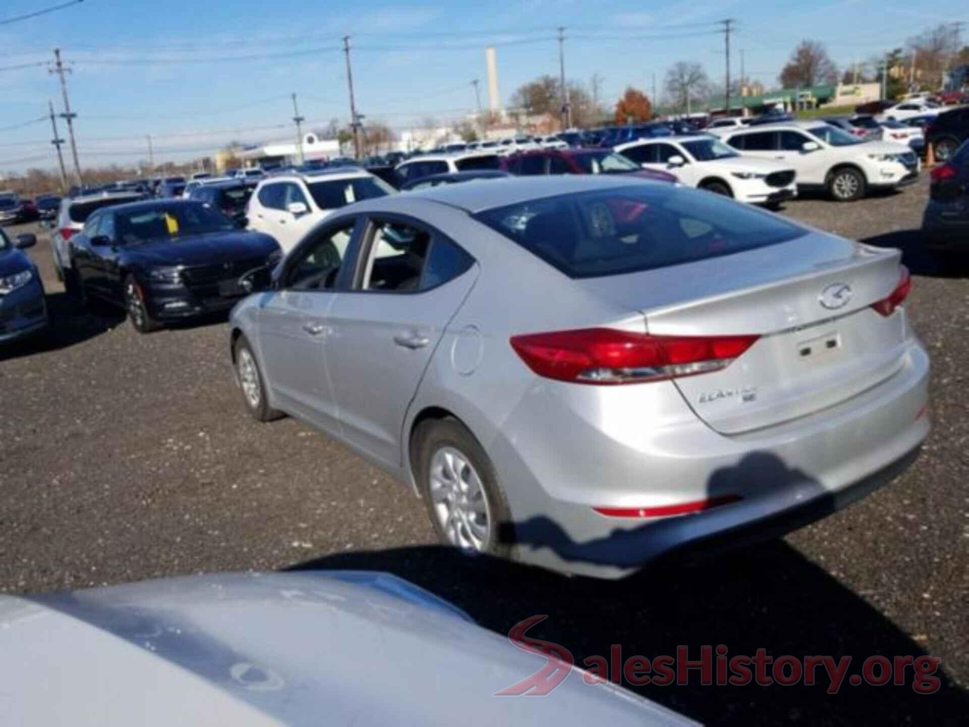 5NPD74LF4JH261690 2018 HYUNDAI ELANTRA