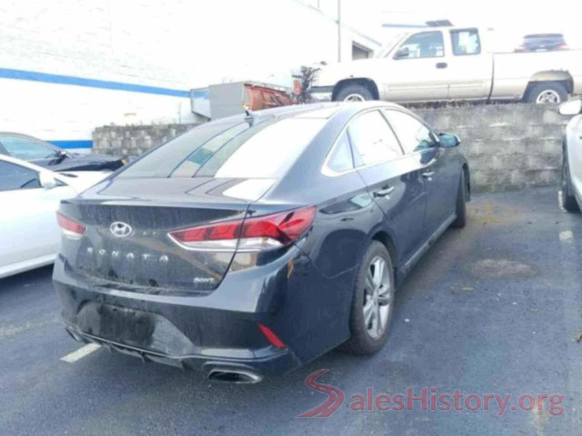 5NPE34AF0JH633058 2018 HYUNDAI SONATA