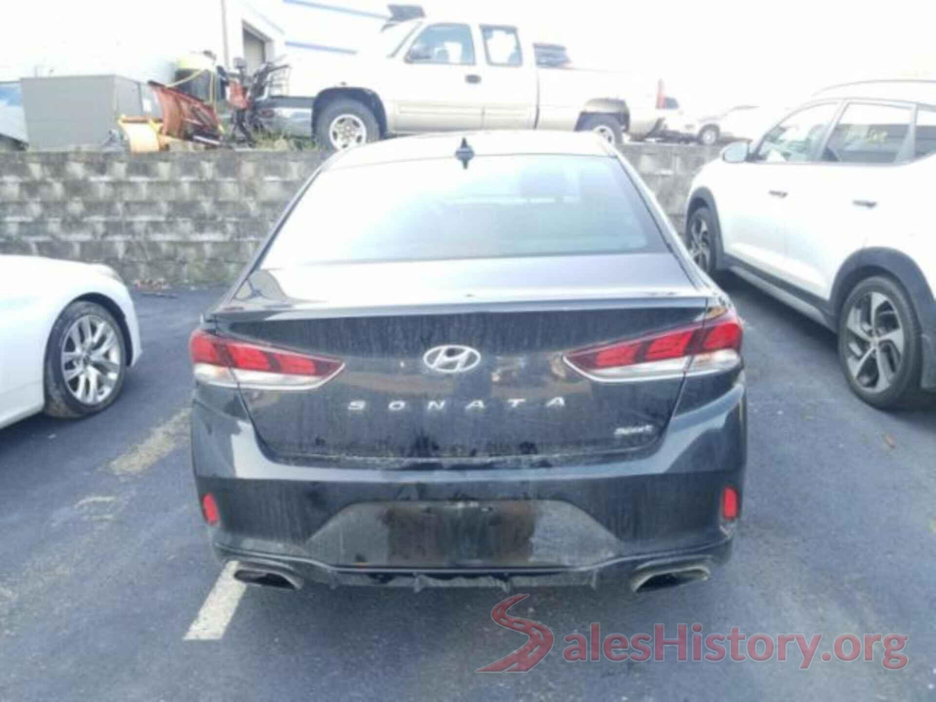 5NPE34AF0JH633058 2018 HYUNDAI SONATA