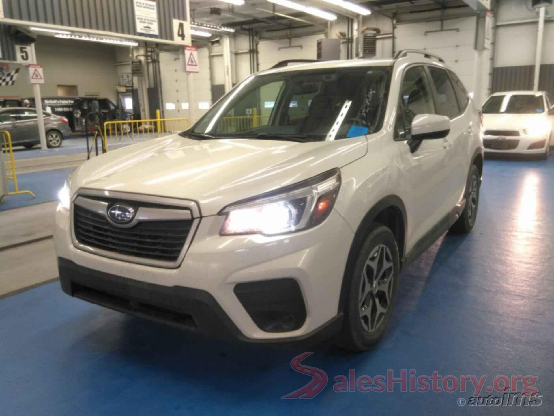 JF2SKAGCXKH554368 2019 SUBARU FORESTER