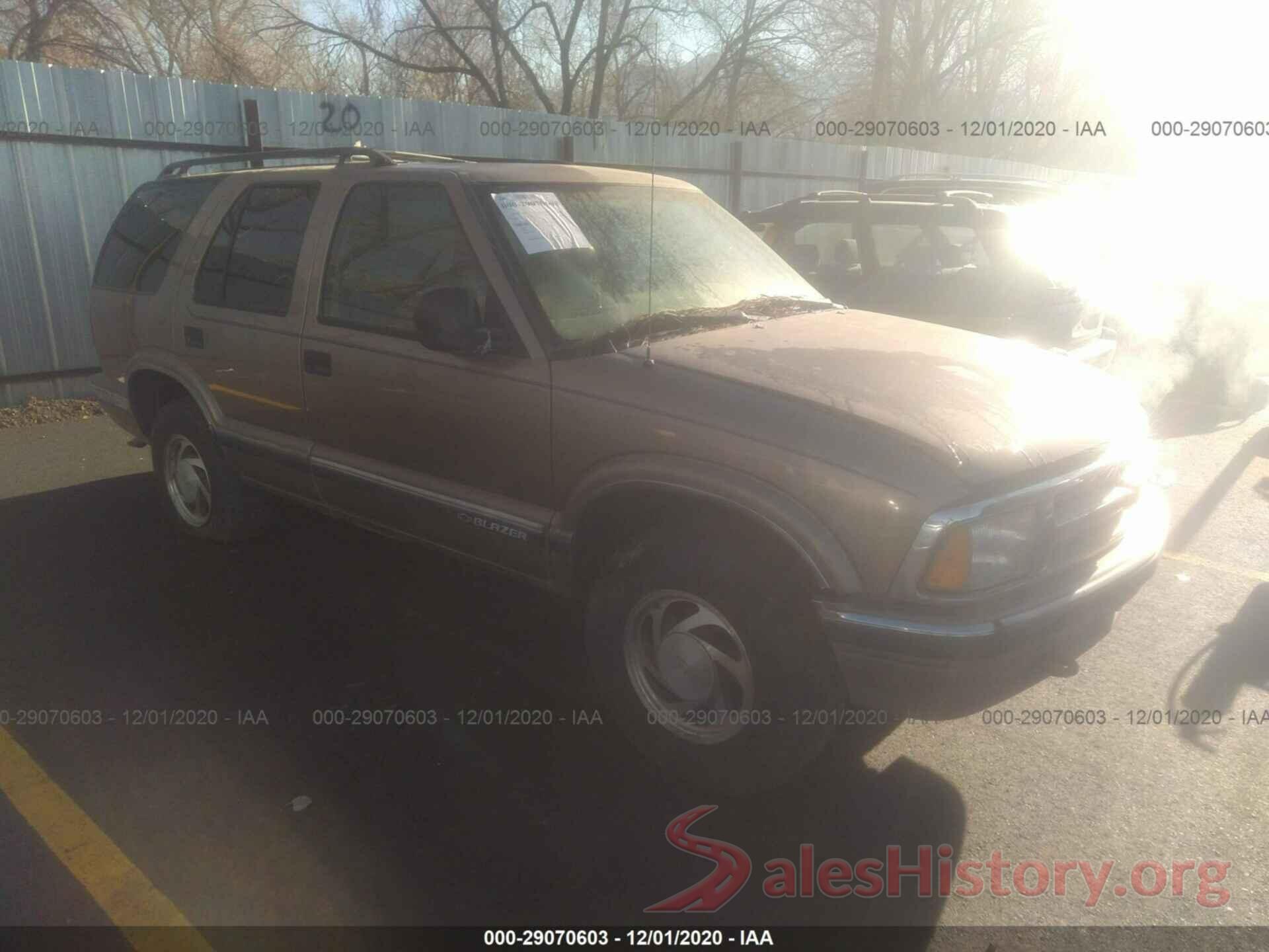 1GNDT13WXT2243247 1996 CHEVROLET BLAZER