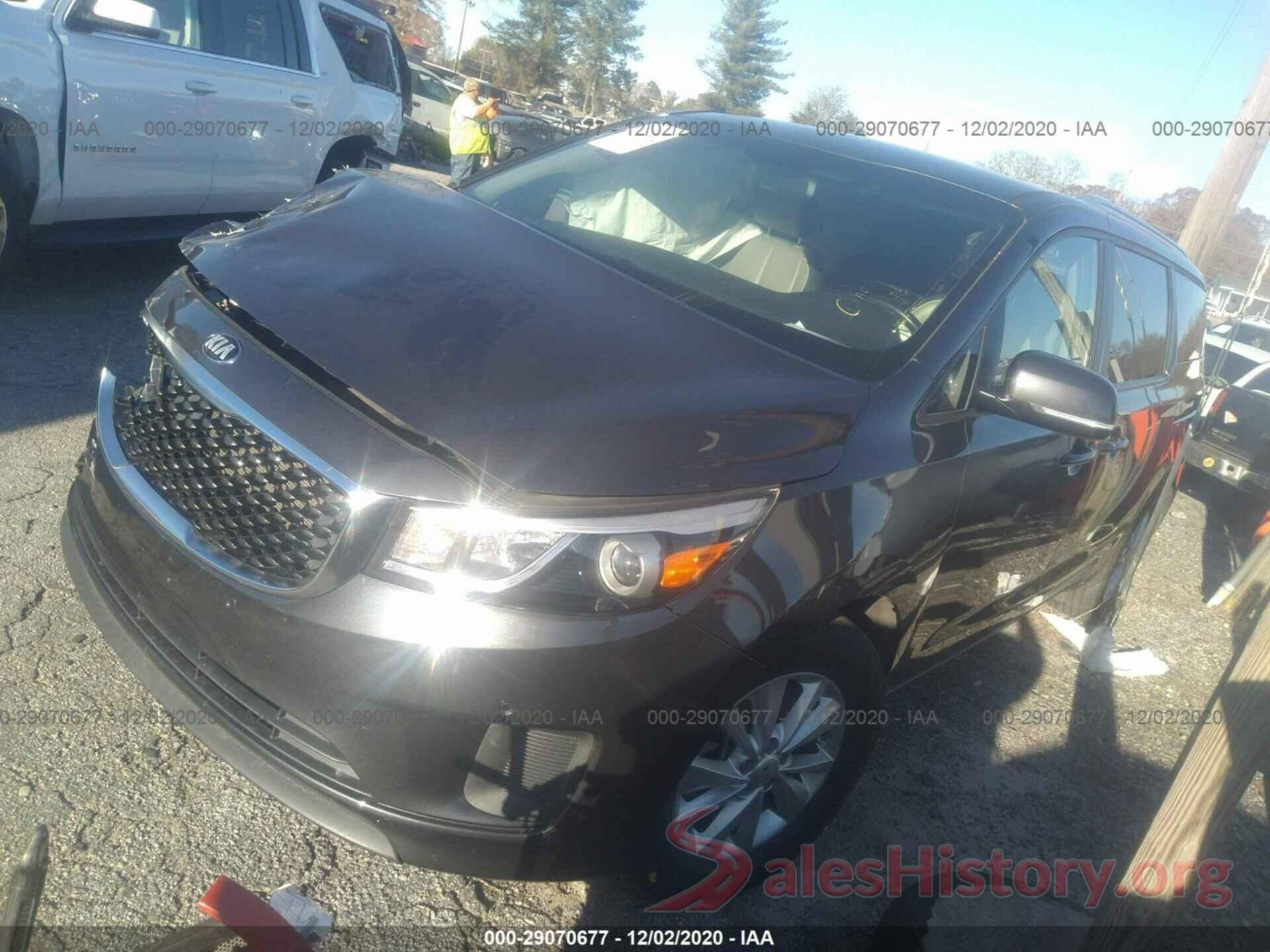 KNDMB5C17H6333088 2017 KIA SEDONA