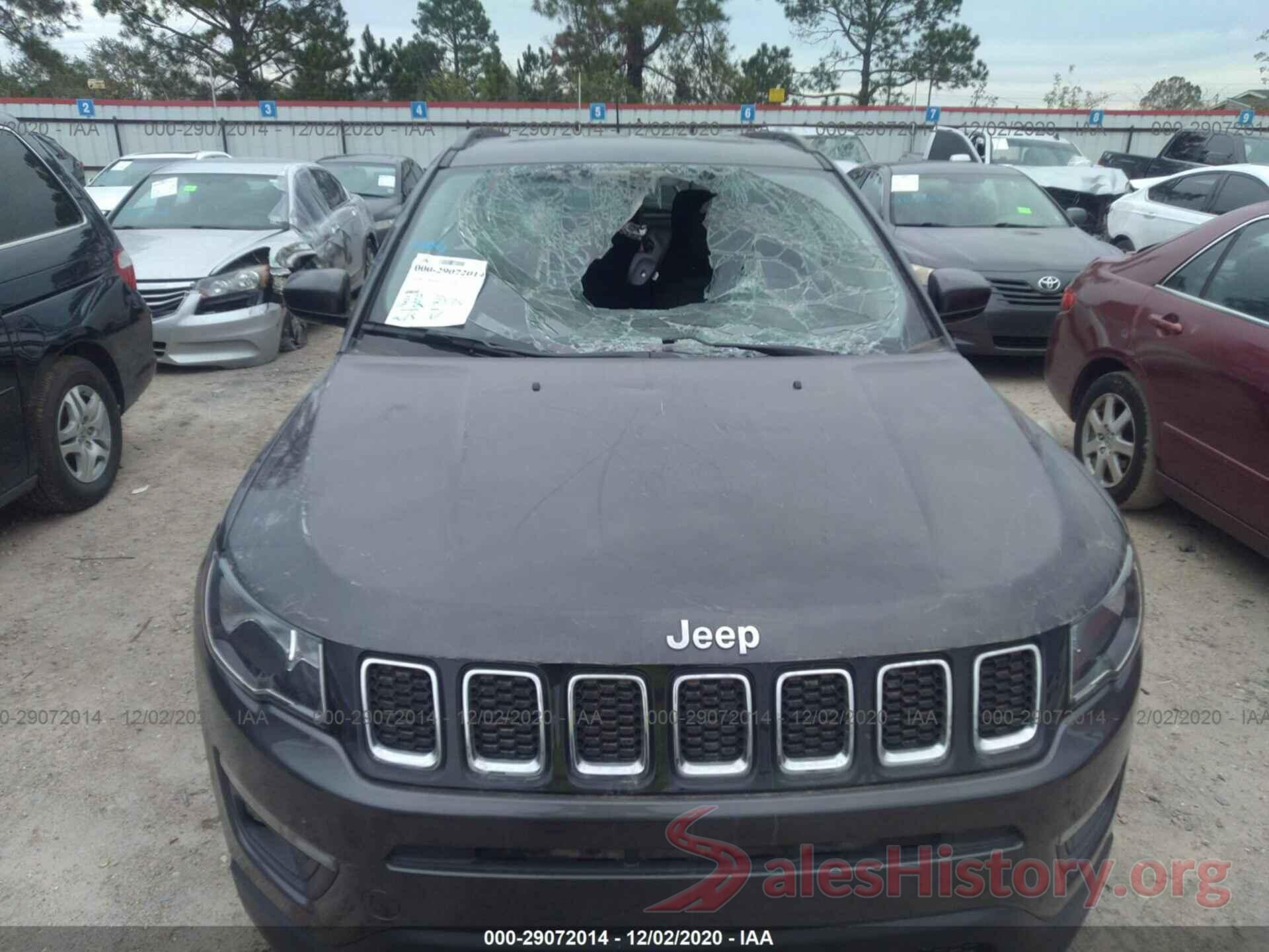 3C4NJCBB0JT233853 2018 JEEP COMPASS