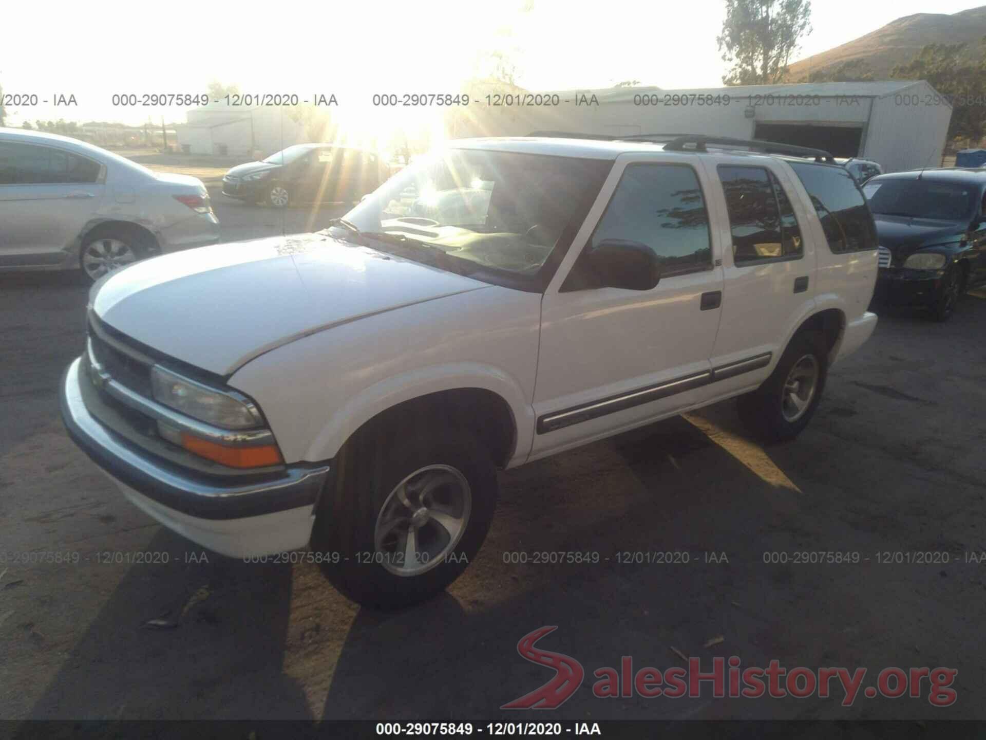 1GNCS13W012104871 2001 CHEVROLET BLAZER