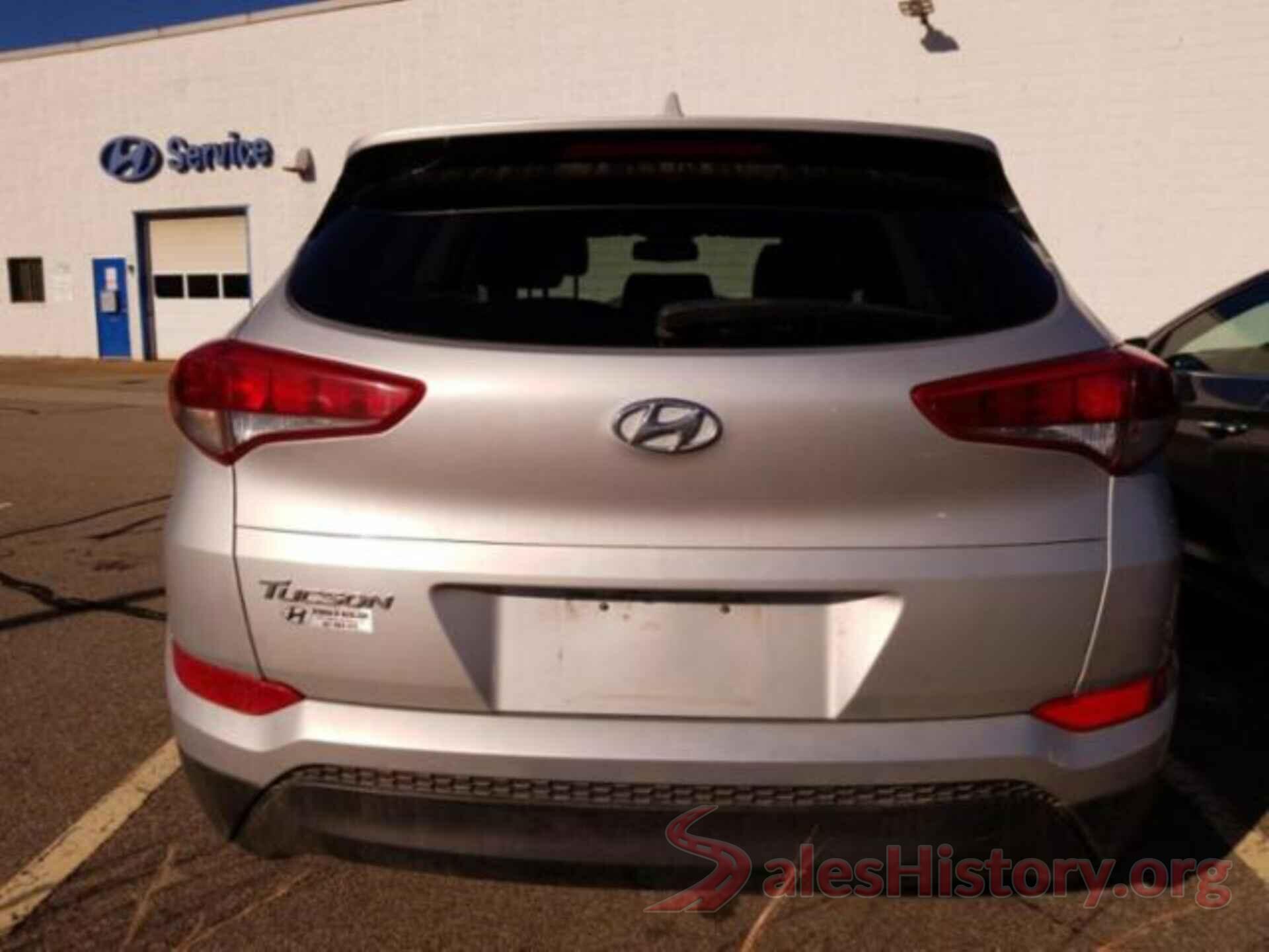 KM8J33A4XHU404003 2017 HYUNDAI TUCSON