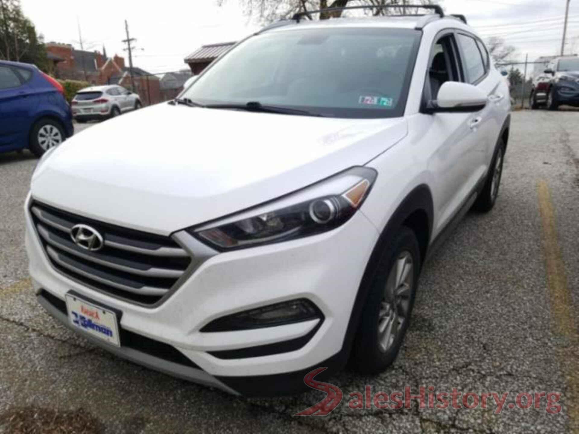 KM8J3CA24HU348025 2017 HYUNDAI TUCSON