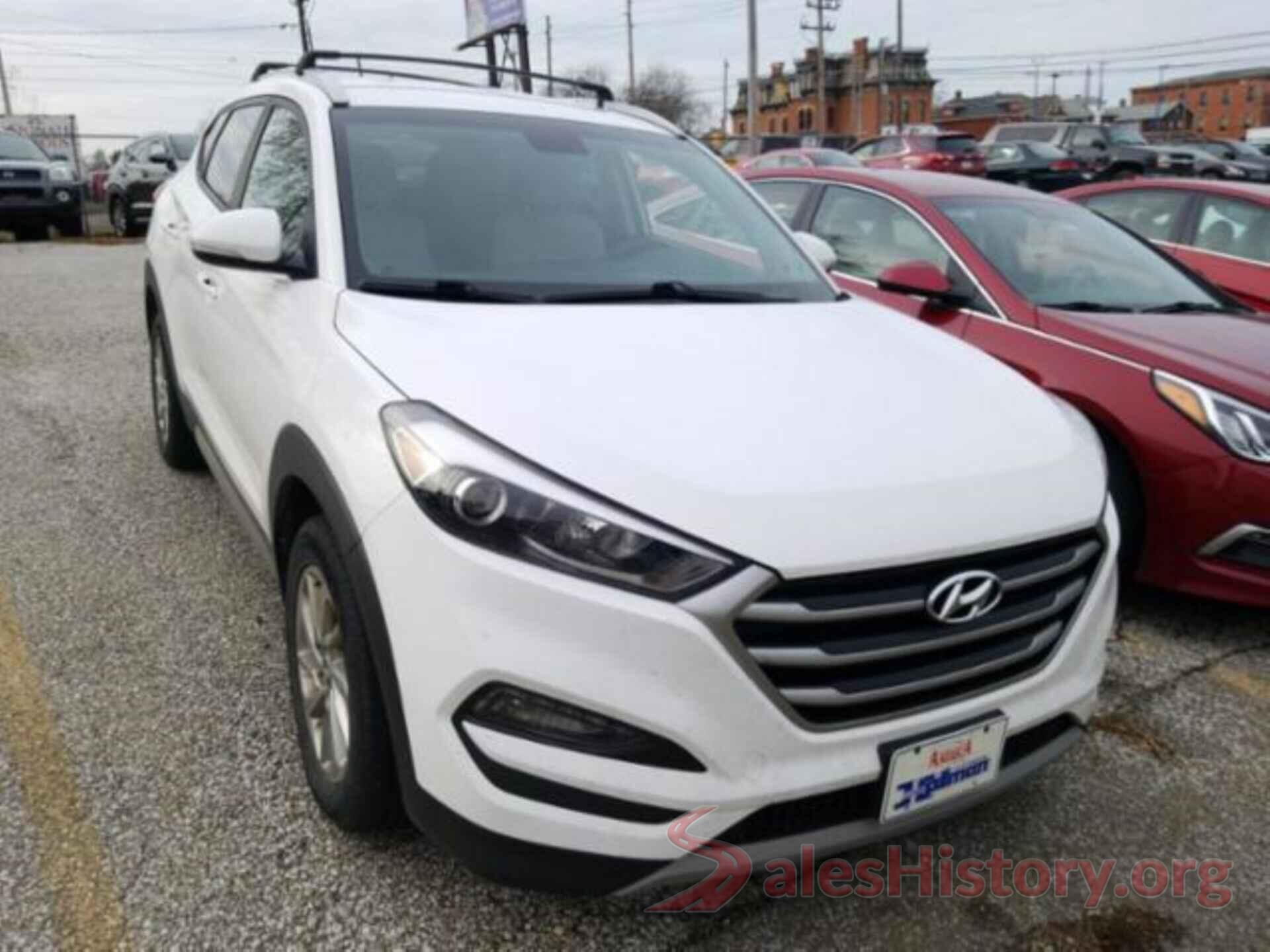 KM8J3CA24HU348025 2017 HYUNDAI TUCSON