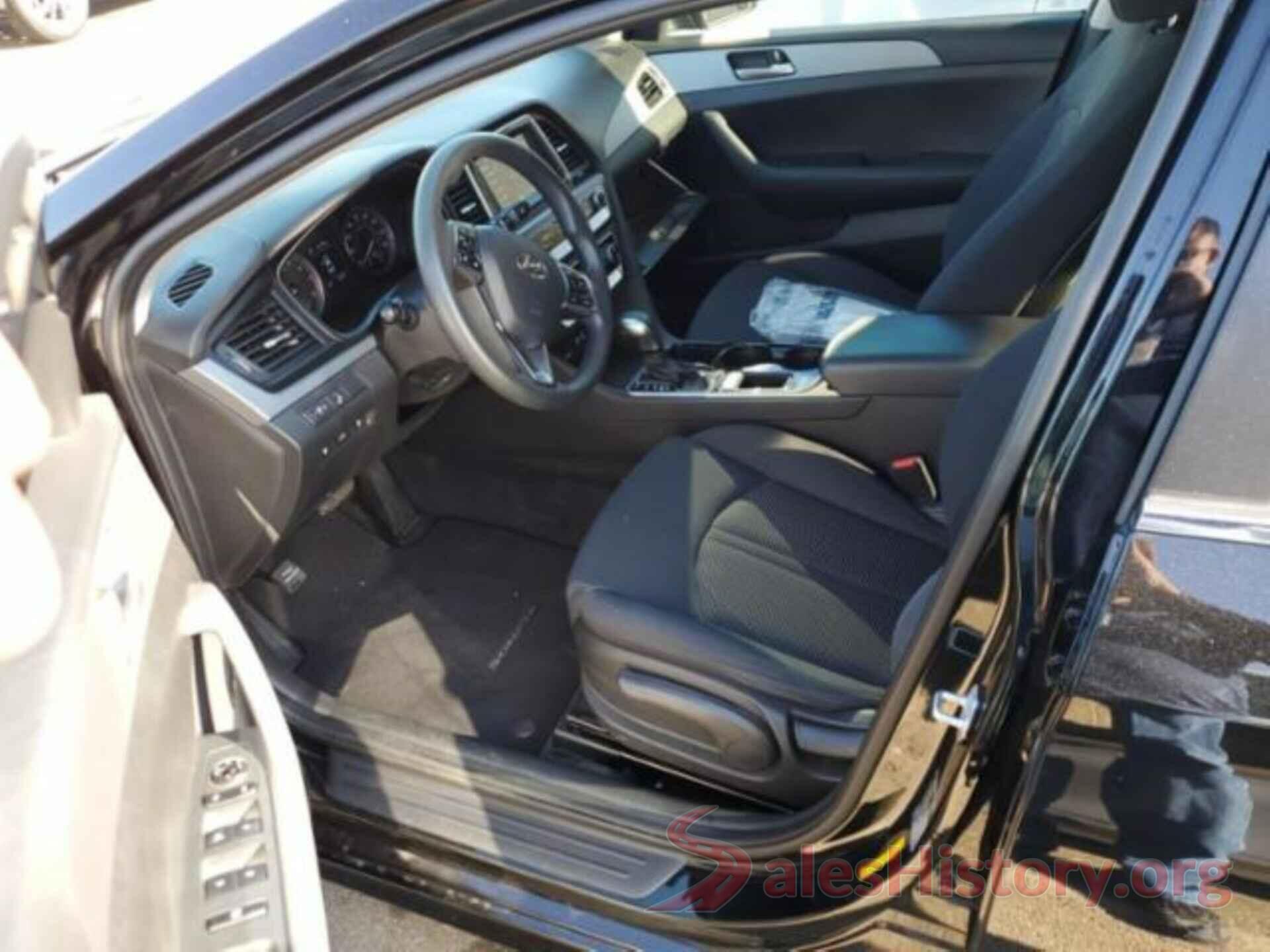 5NPE24AF0JH599044 2018 HYUNDAI SONATA