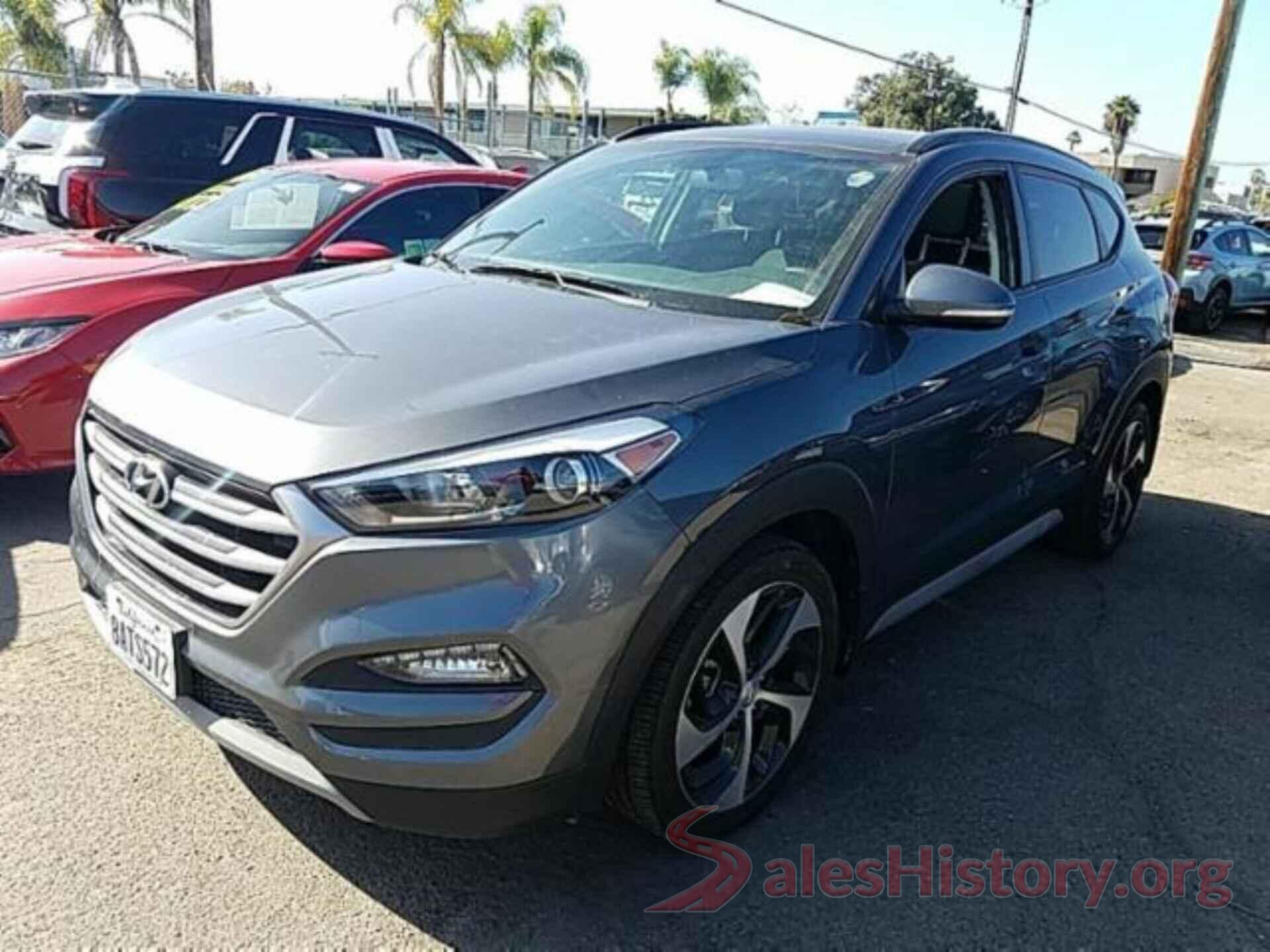 KM8J33A2XHU561335 2017 HYUNDAI TUCSON