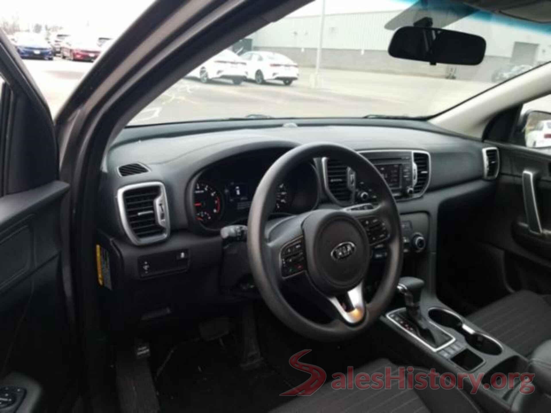 KNDPMCAC9J7394653 2018 KIA SPORTAGE