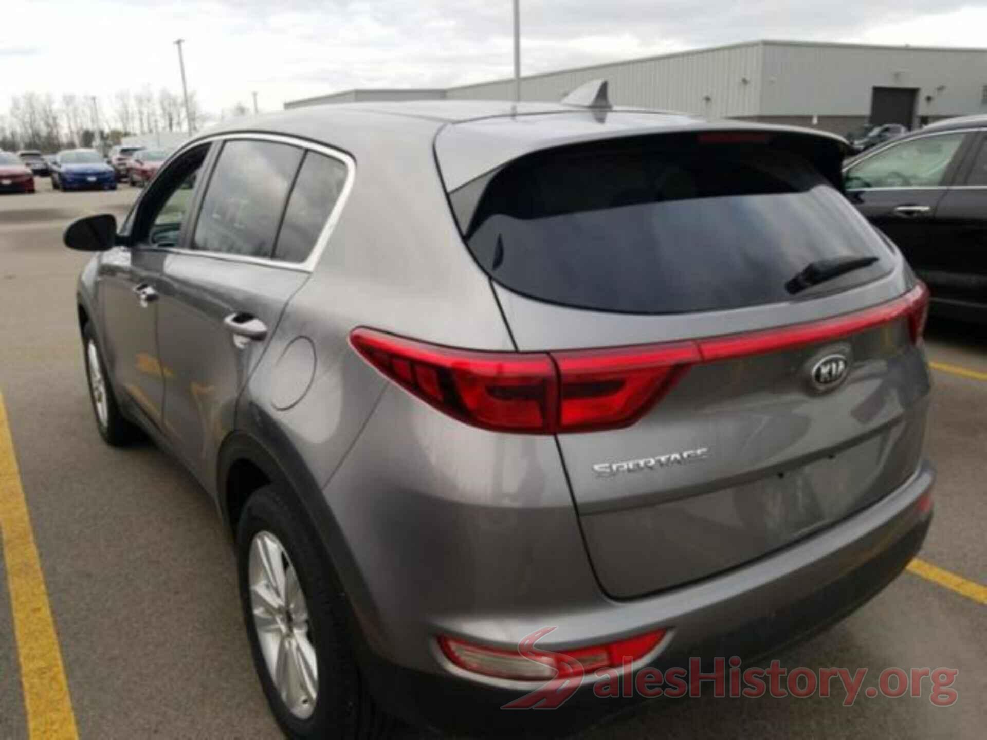 KNDPMCAC9J7394653 2018 KIA SPORTAGE