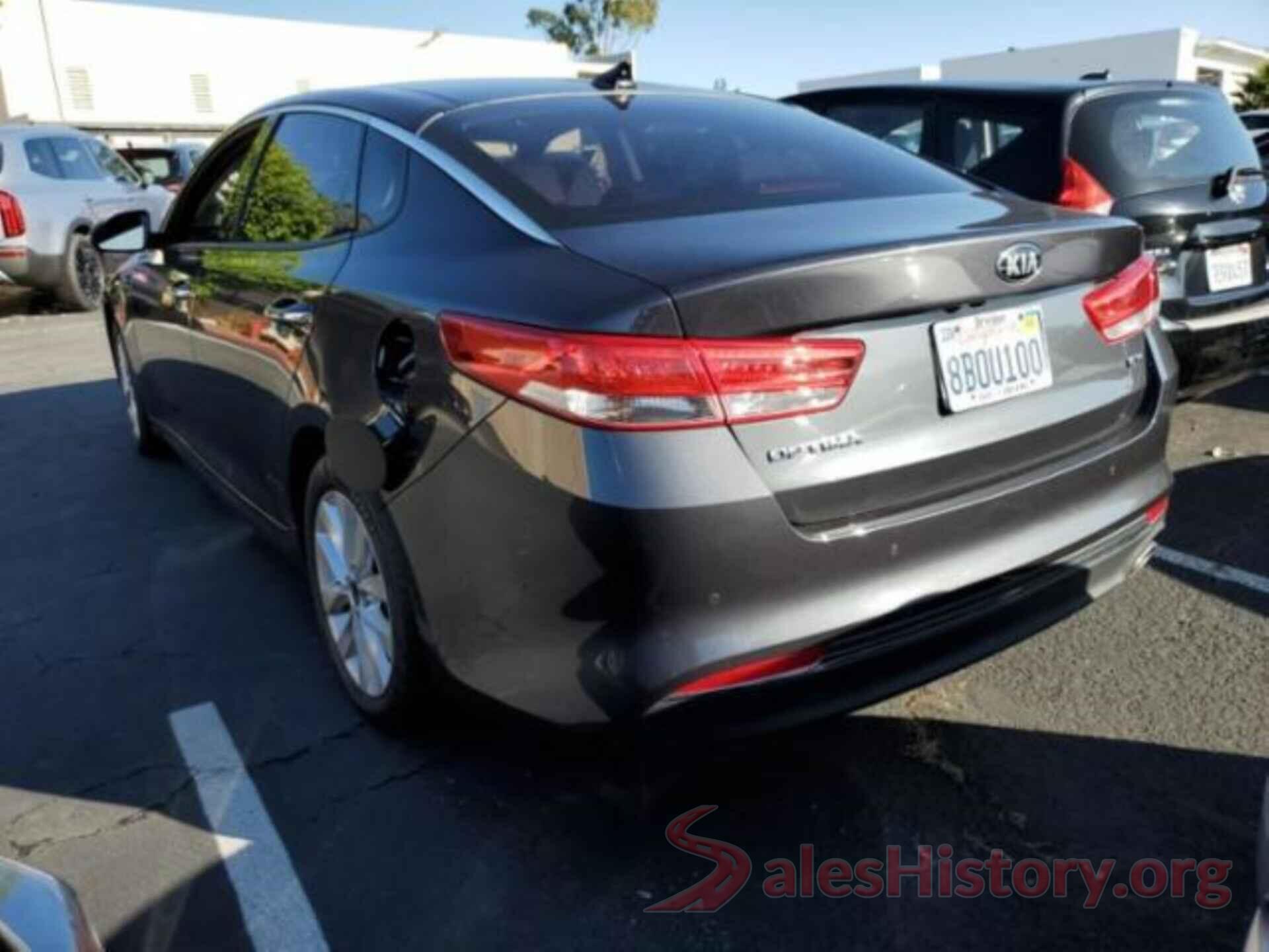 5XXGU4L31JG195915 2018 KIA OPTIMA