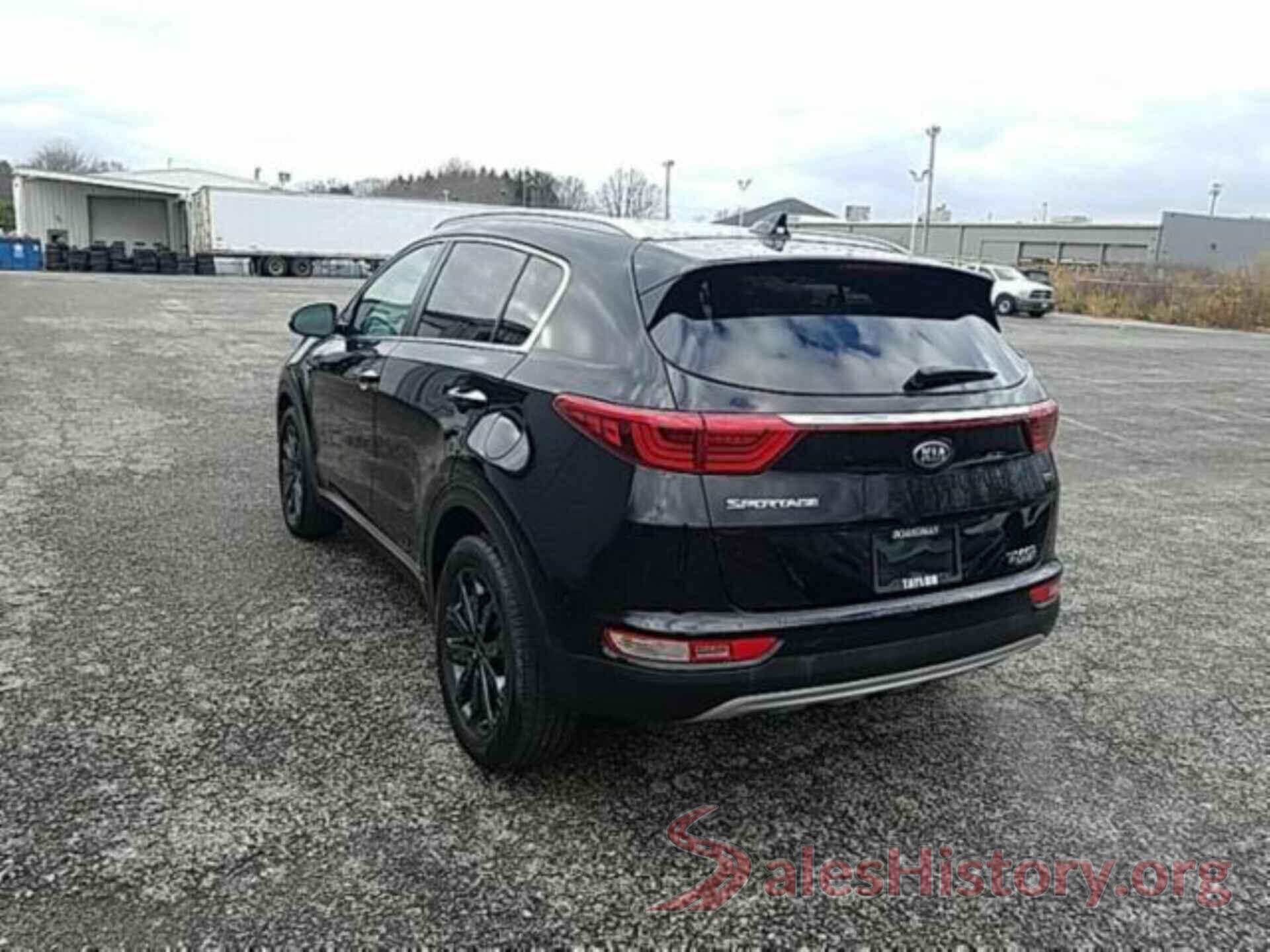 KNDPNCAC2J7411225 2018 KIA SPORTAGE