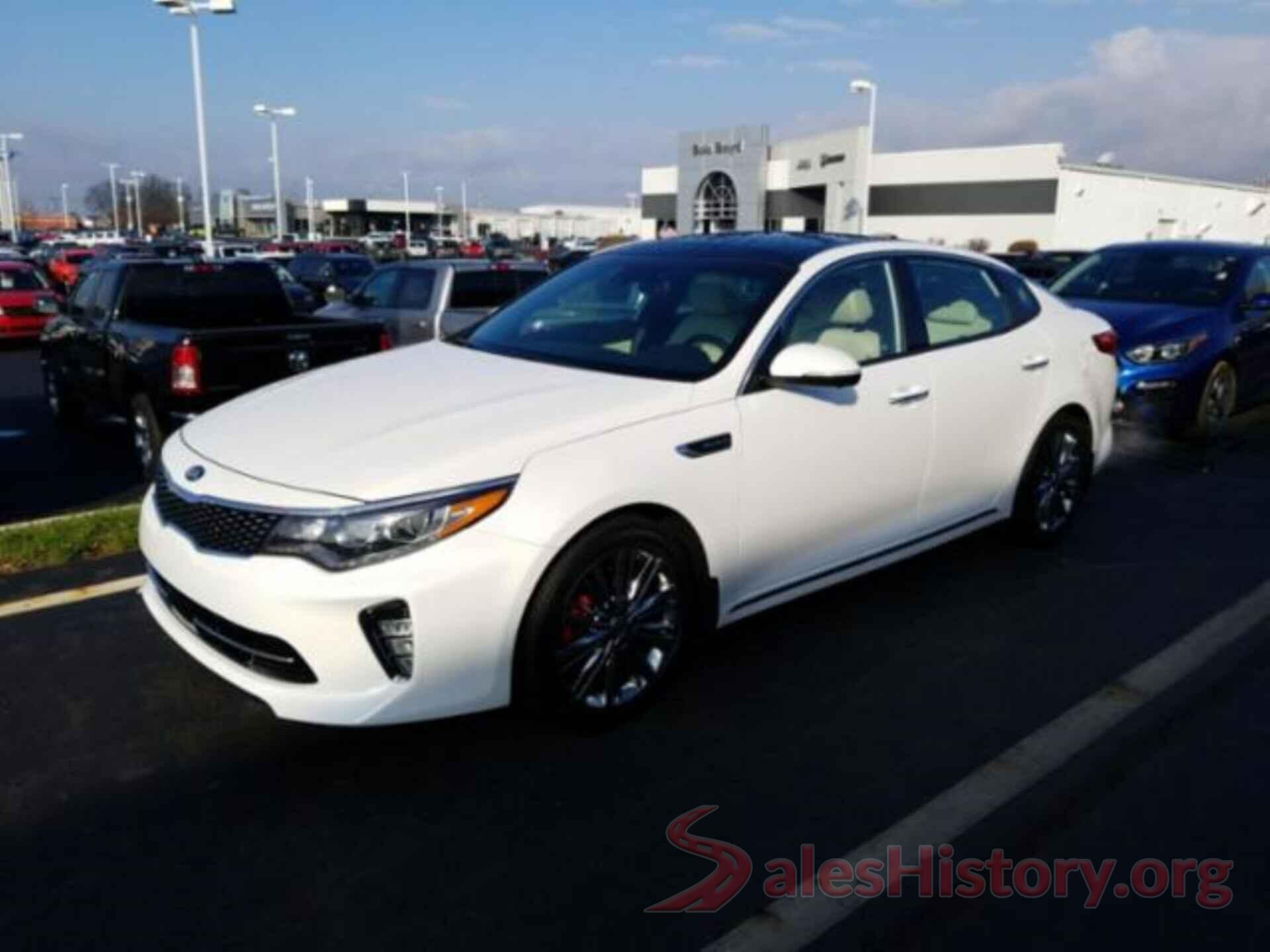 5XXGV4L20JG231694 2018 KIA OPTIMA