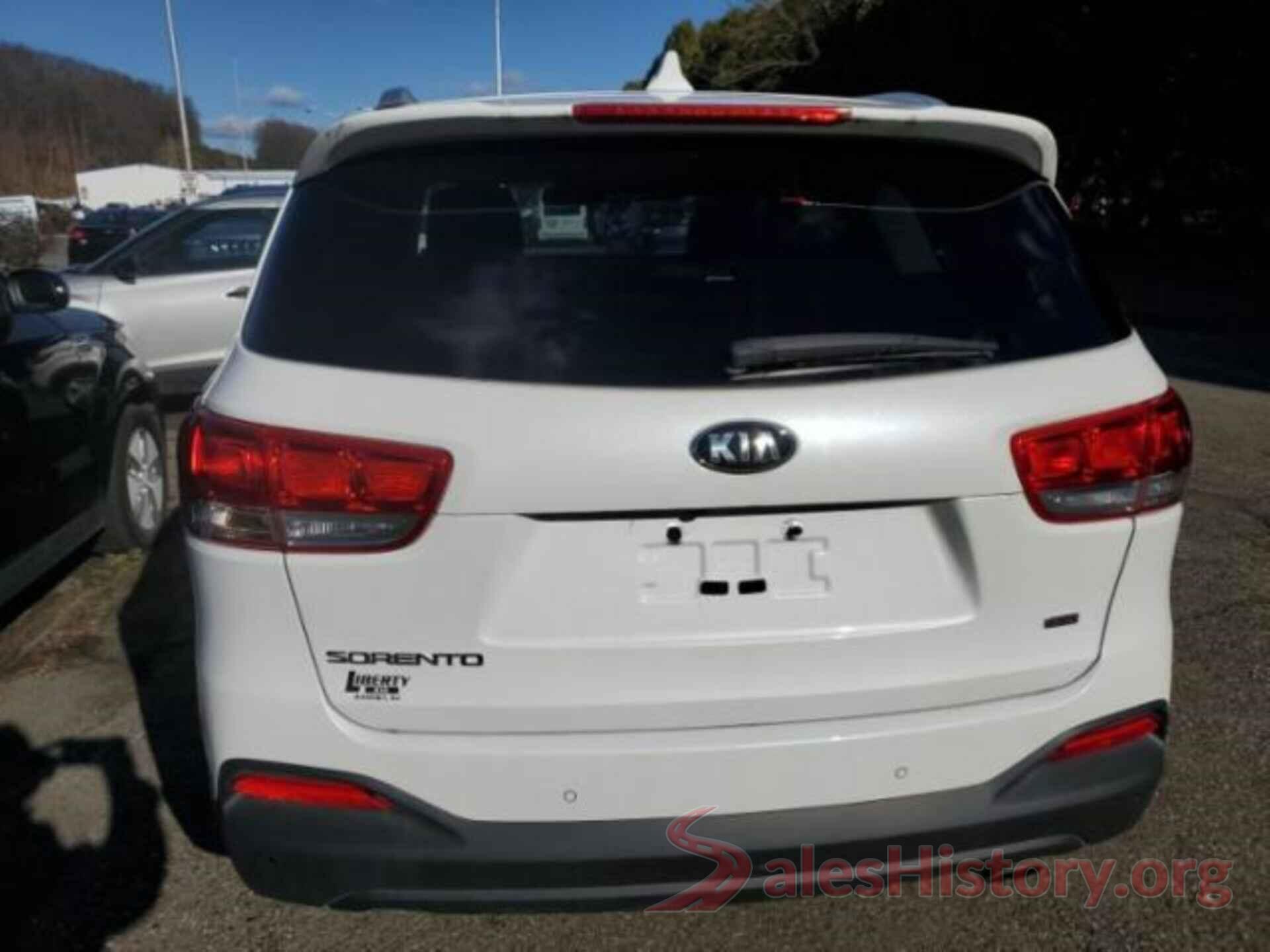 5XYPGDA31JG374008 2018 KIA SORENTO