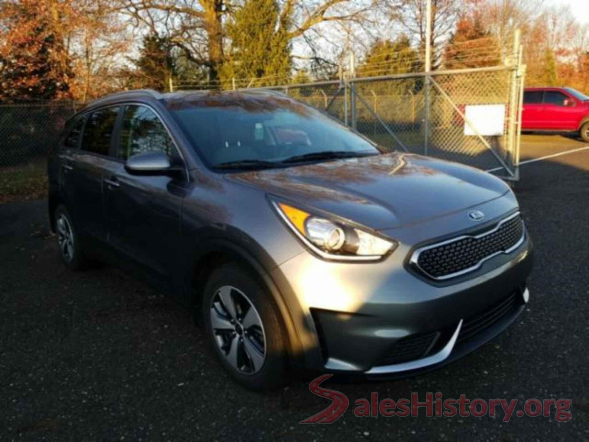 KNDCB3LC4H5066953 2017 KIA NIRO