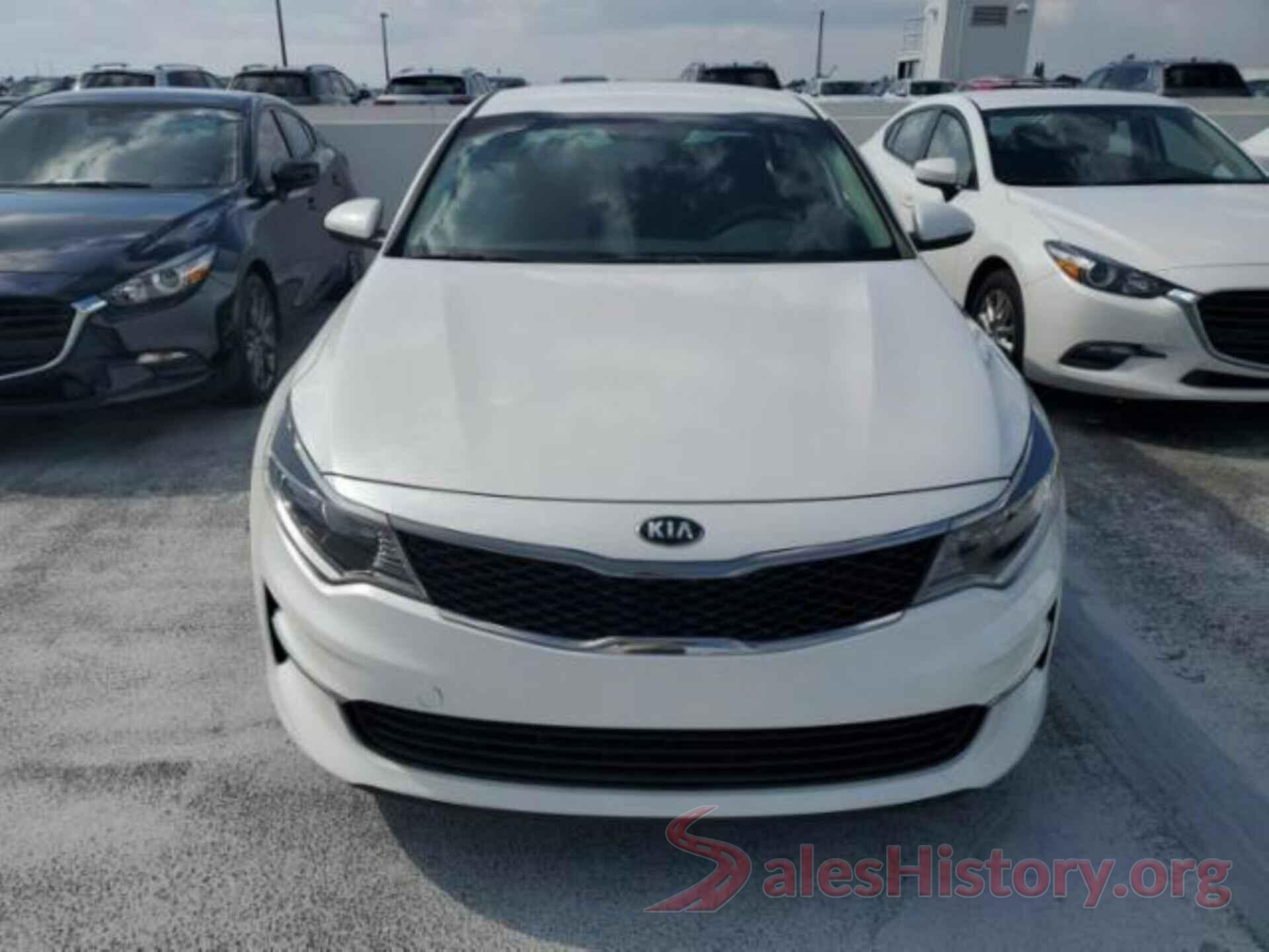 KNAGT4L31J5213267 2018 KIA OPTIMA