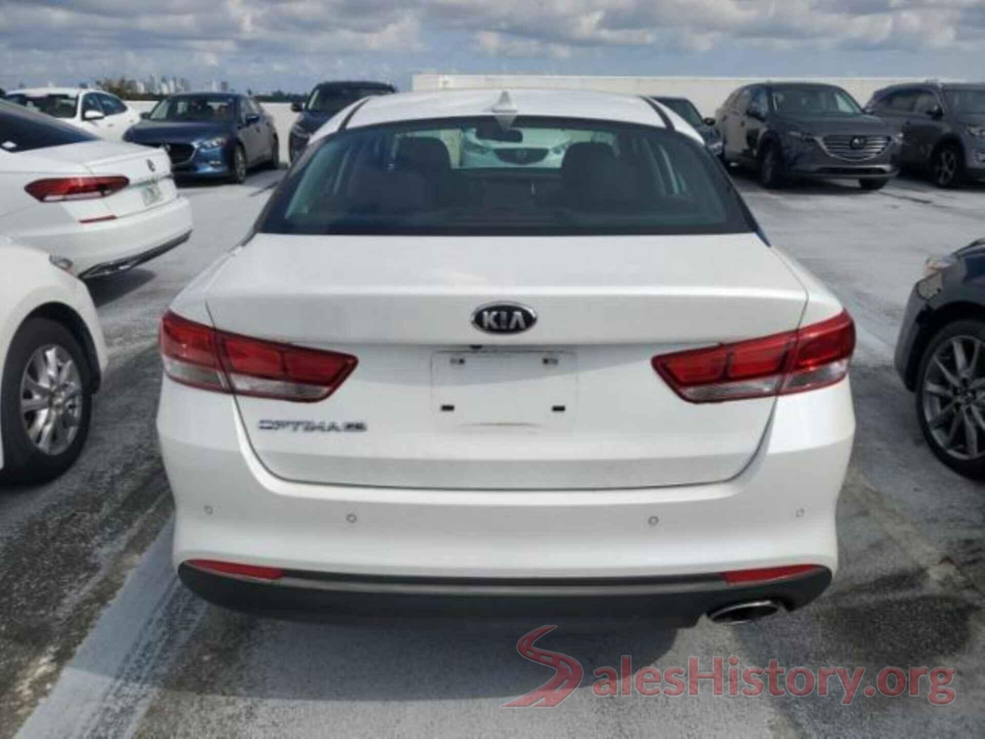 KNAGT4L31J5213267 2018 KIA OPTIMA