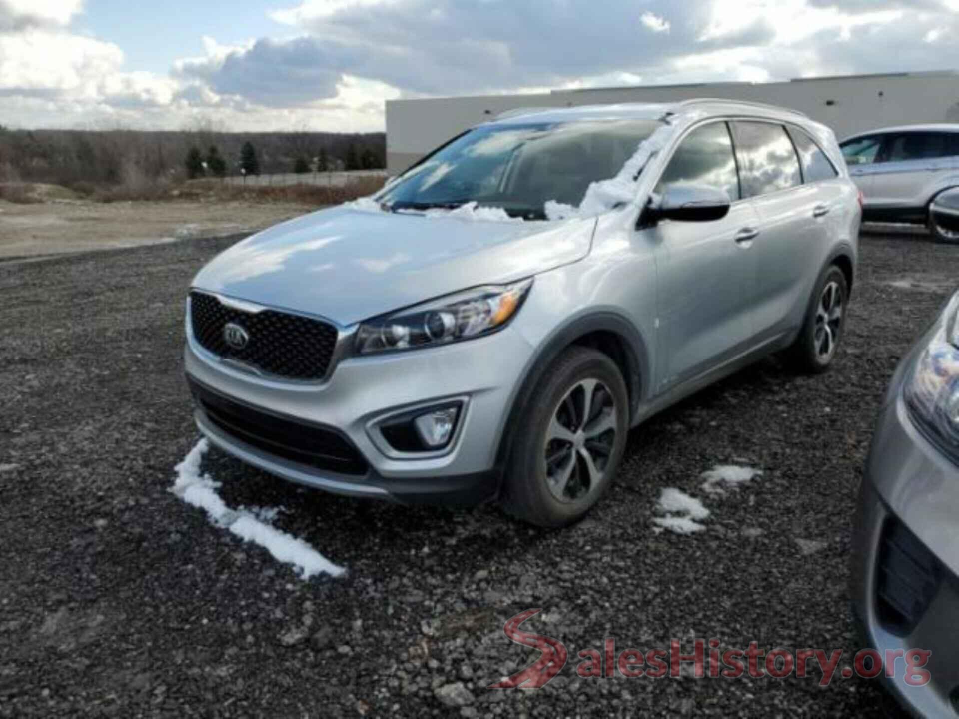 5XYPHDA57JG400853 2018 KIA SORENTO