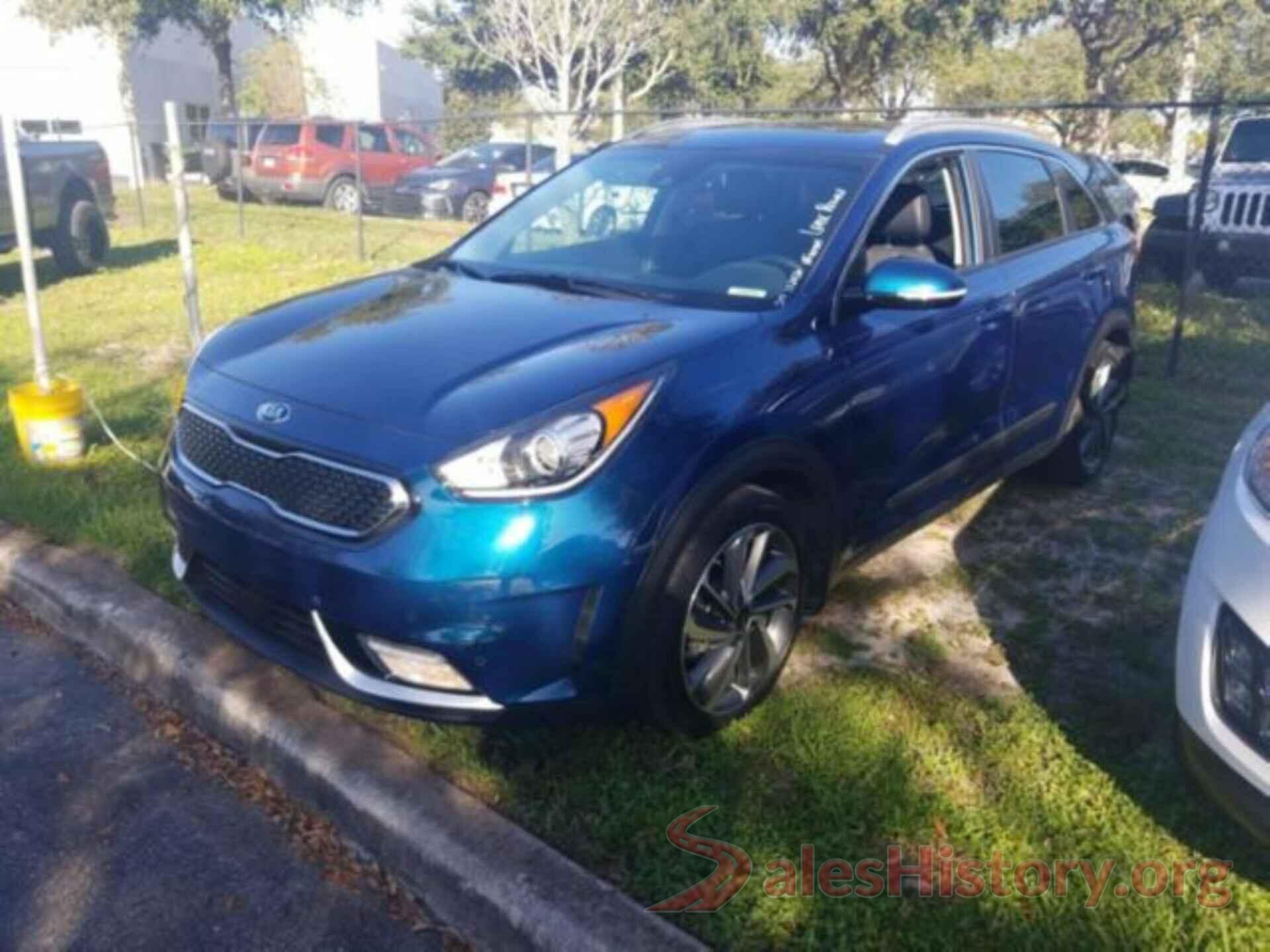 KNDCE3LC2J5114611 2018 KIA NIRO