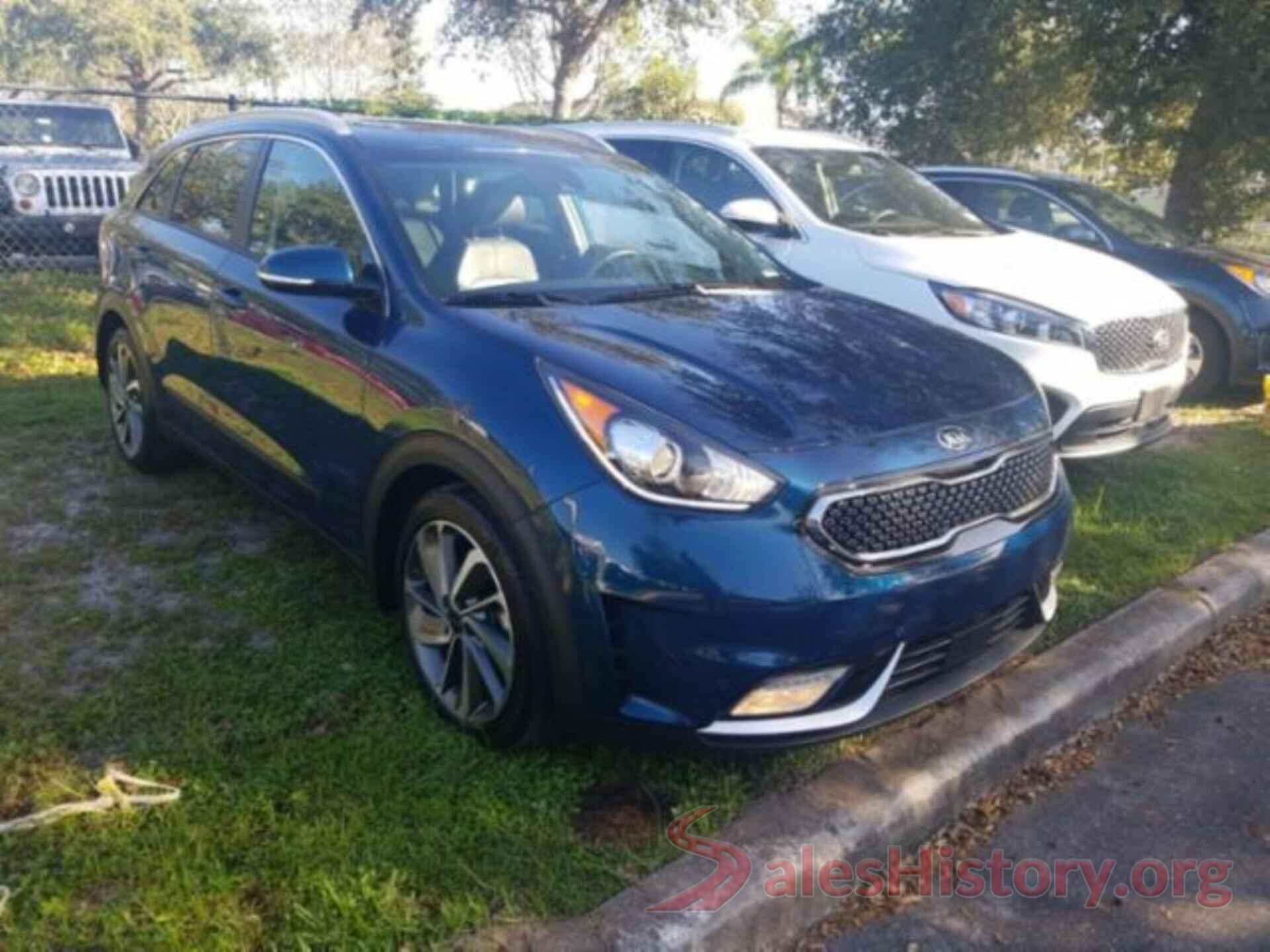 KNDCE3LC2J5114611 2018 KIA NIRO